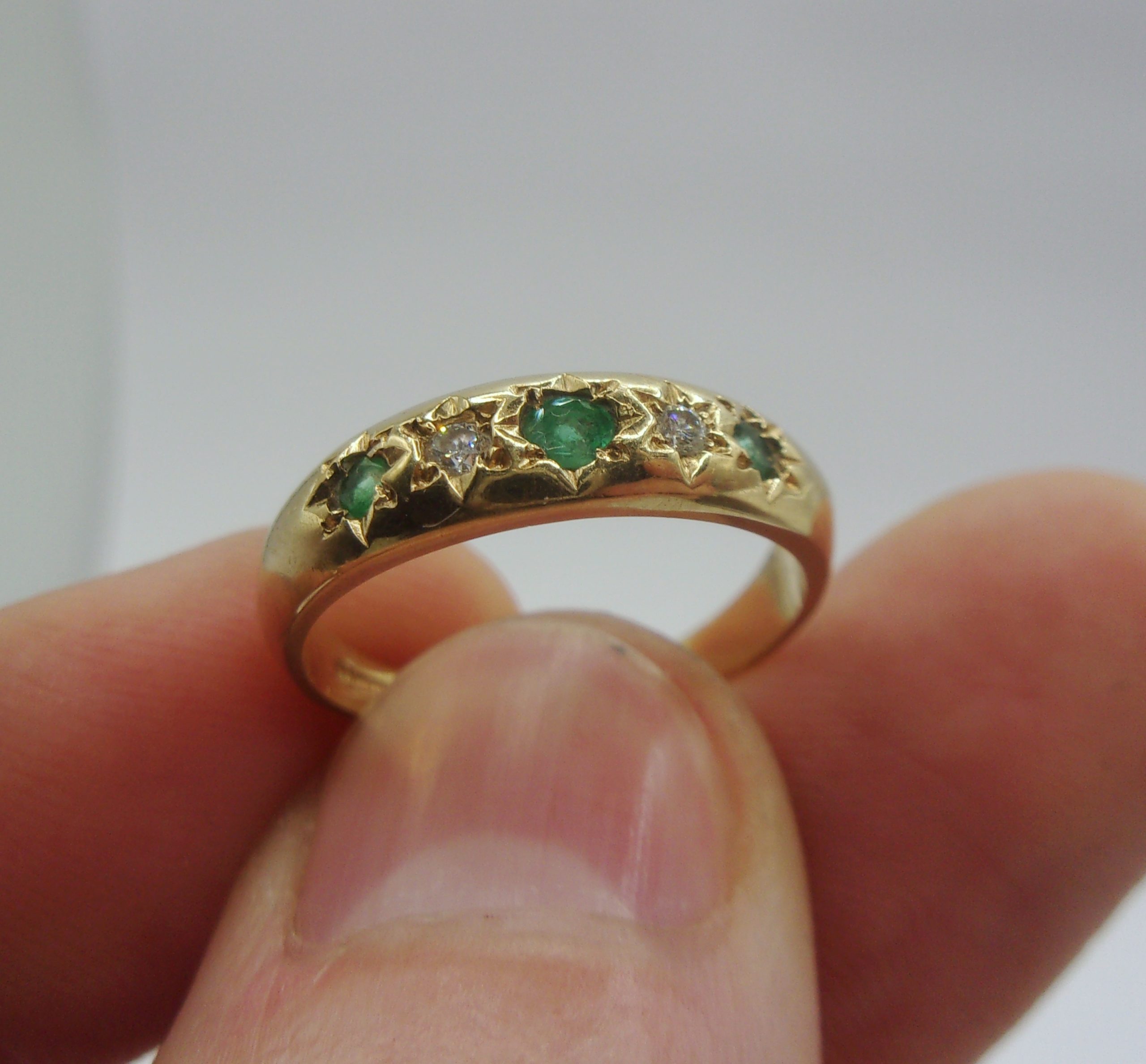 9ct Yellow Gold Emerald & Diamond Gypsy Ring UK Size O+ US 7 ¼ - Image 5
