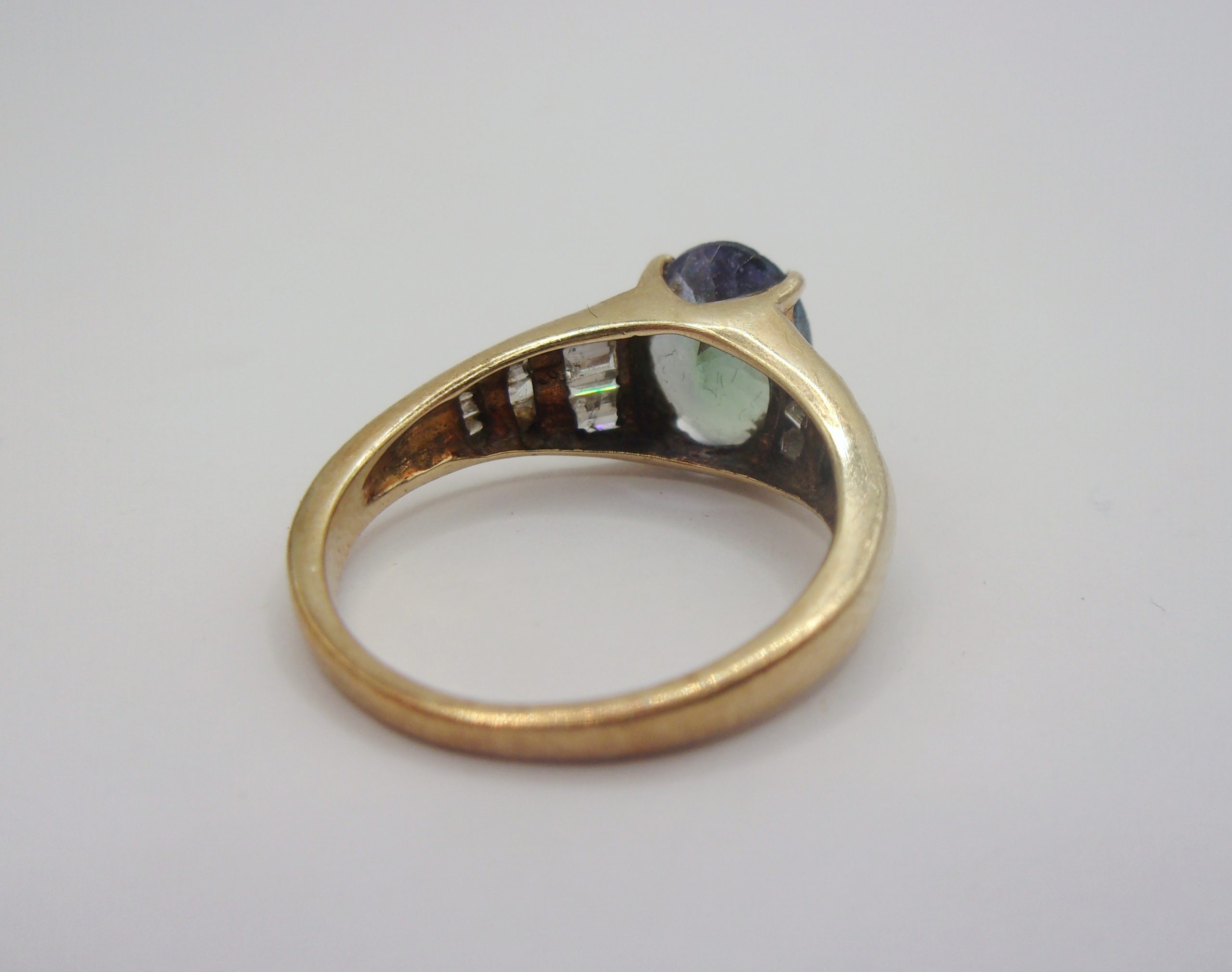 9ct Yellow Gold Aquamarine & Diamond Ring UK Size K US 5 ¼ - Image 5