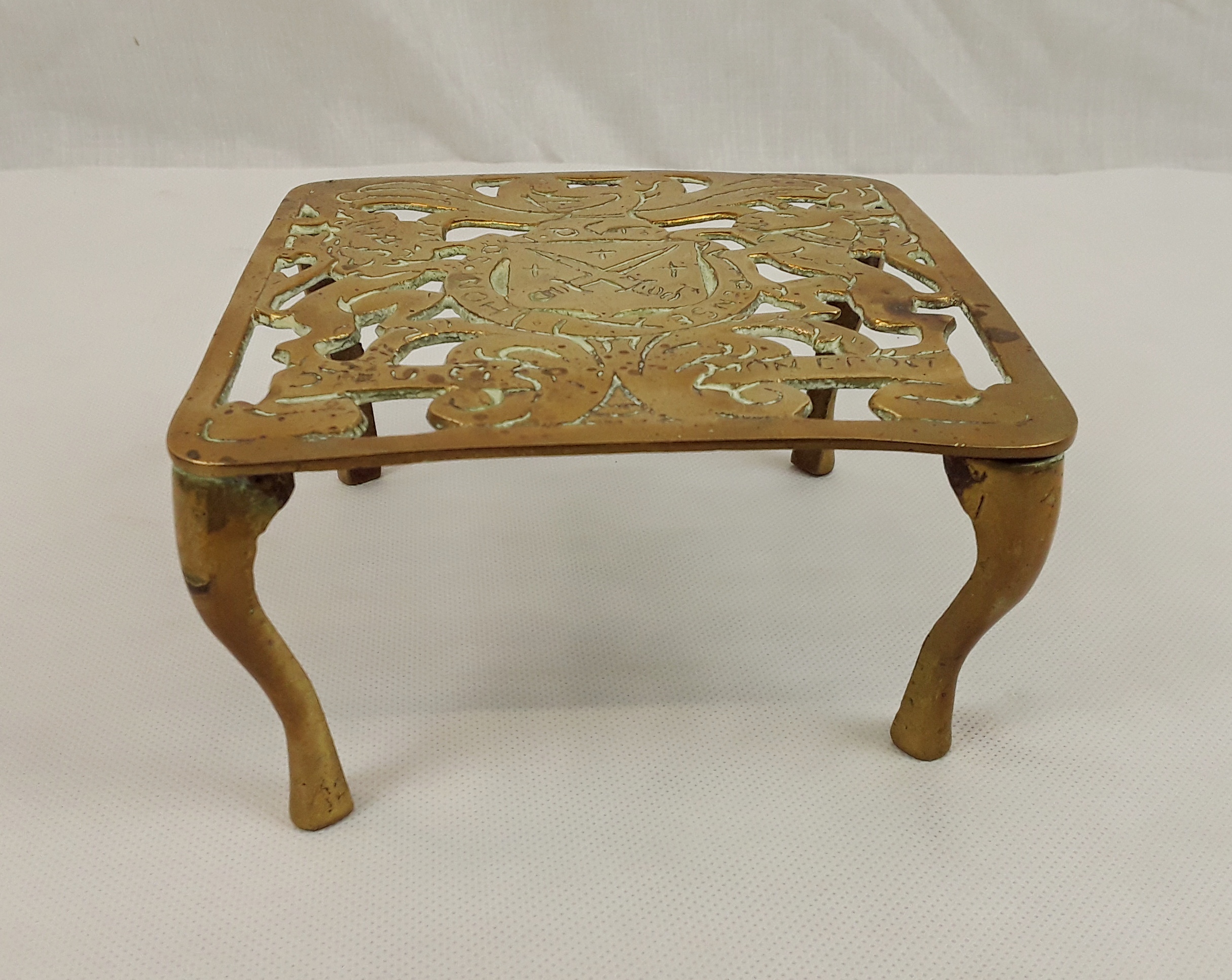 Victorian Royal Coat of Arms Brass Trivet - Image 2