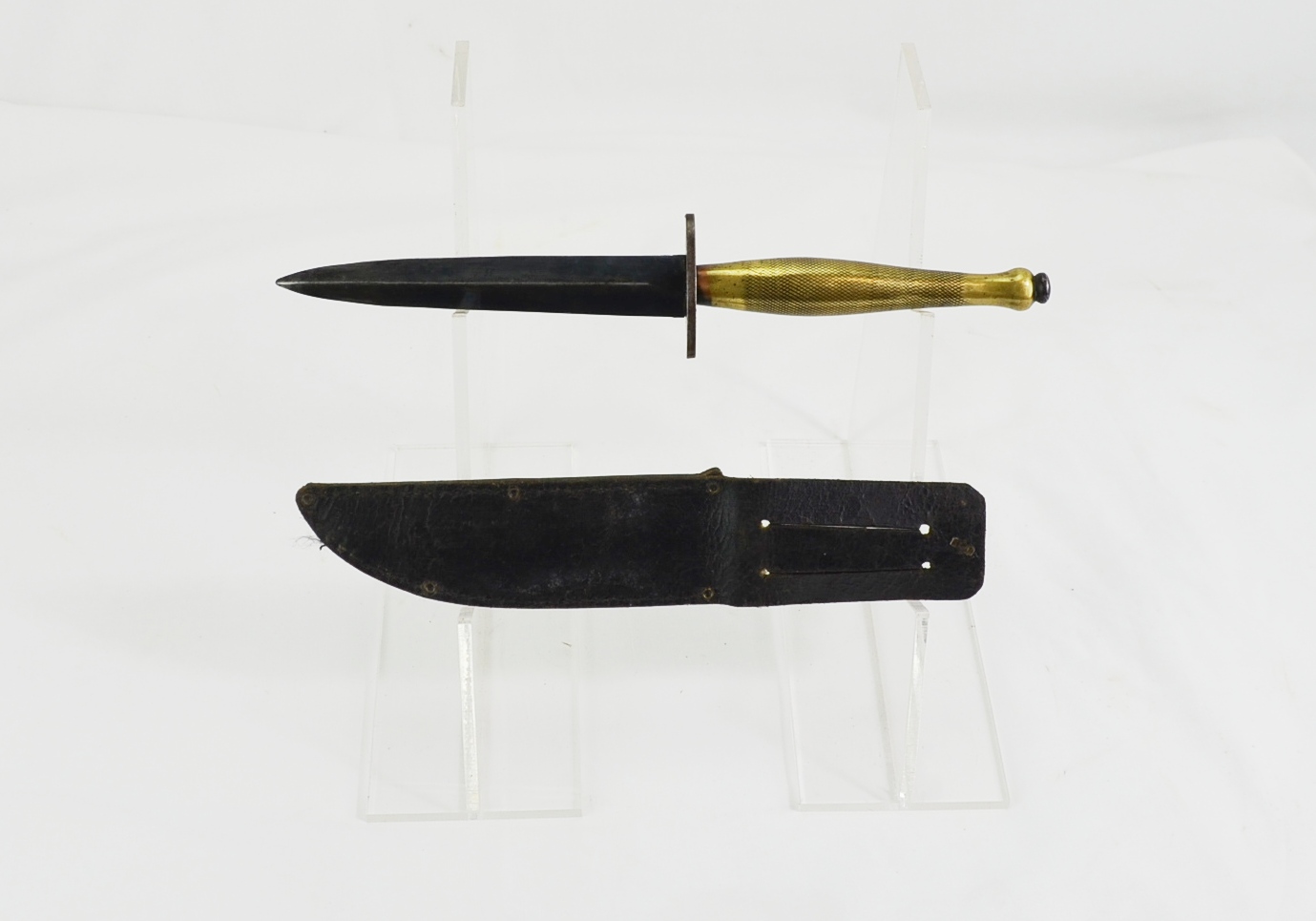 WW2 Fairbairn-Sykes Second Pattern Fighting Knife - Image 2