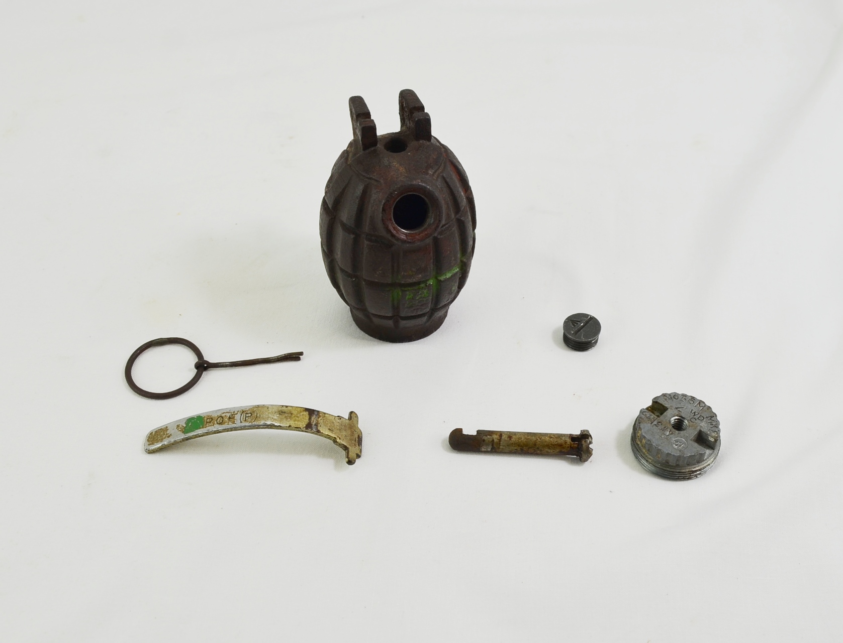 WW2 British No.36M Mk1 Mills Bomb - Image 7