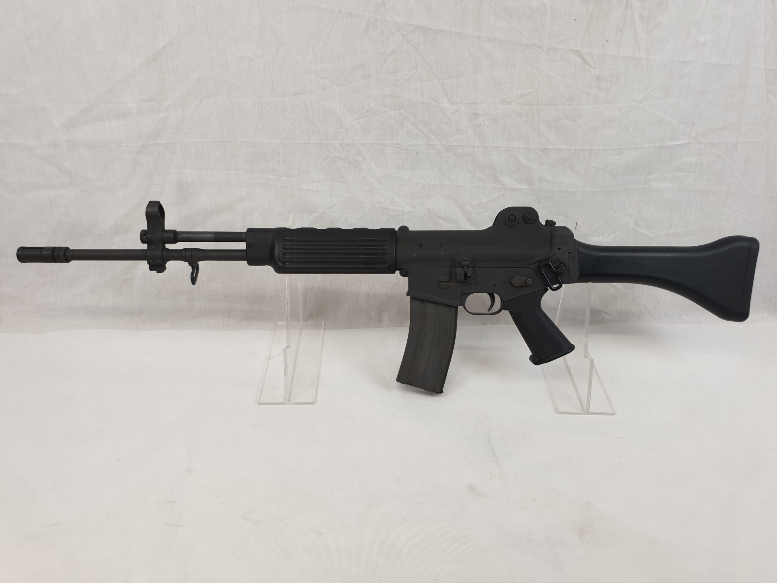 K2 South Korean Daewoo Assault Rifle Cal. 5.56mm NATO - Deactivated - Image 2