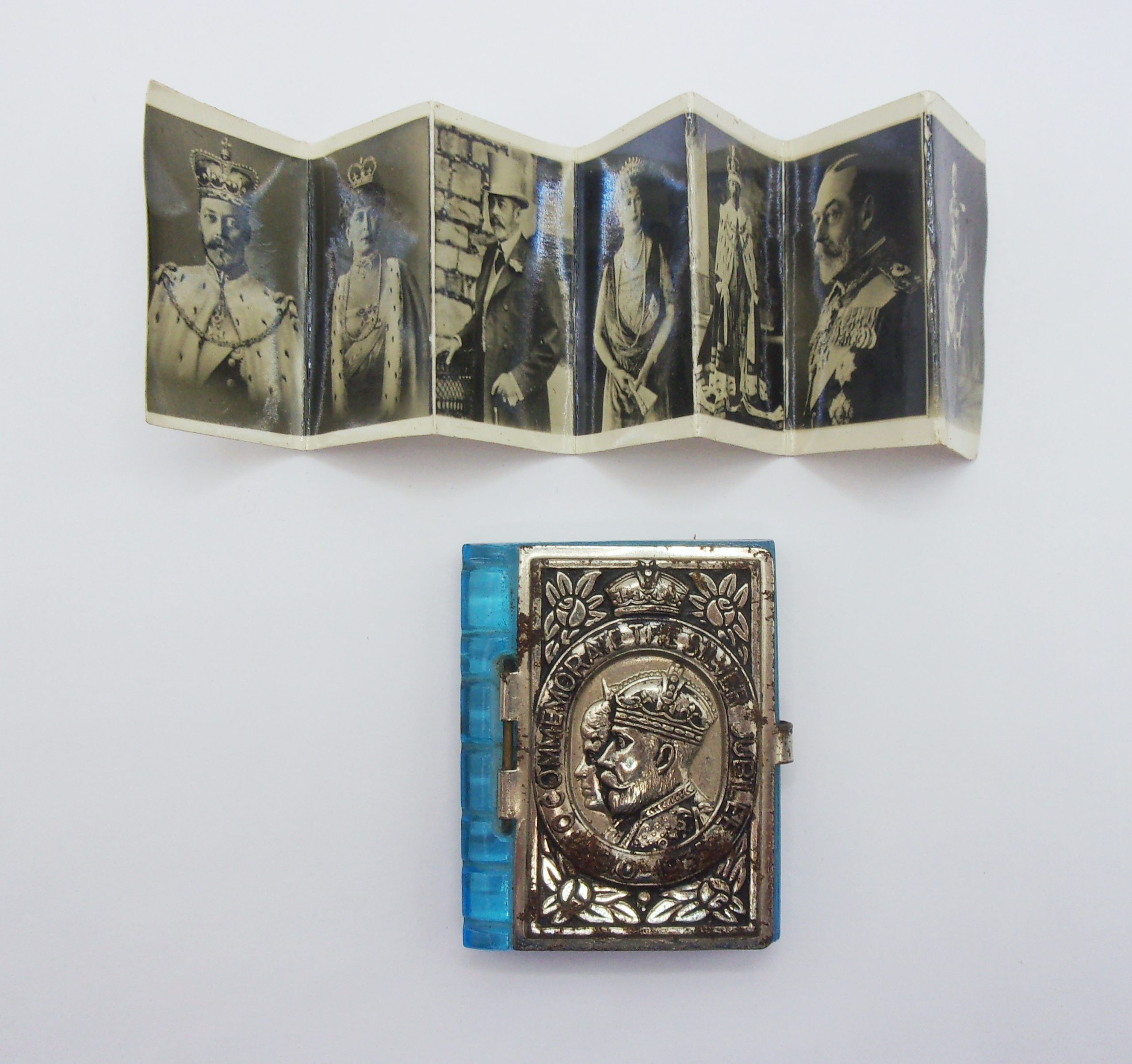 King George V Silver Jubilee 1937 Miniature Souvenir Glass Book