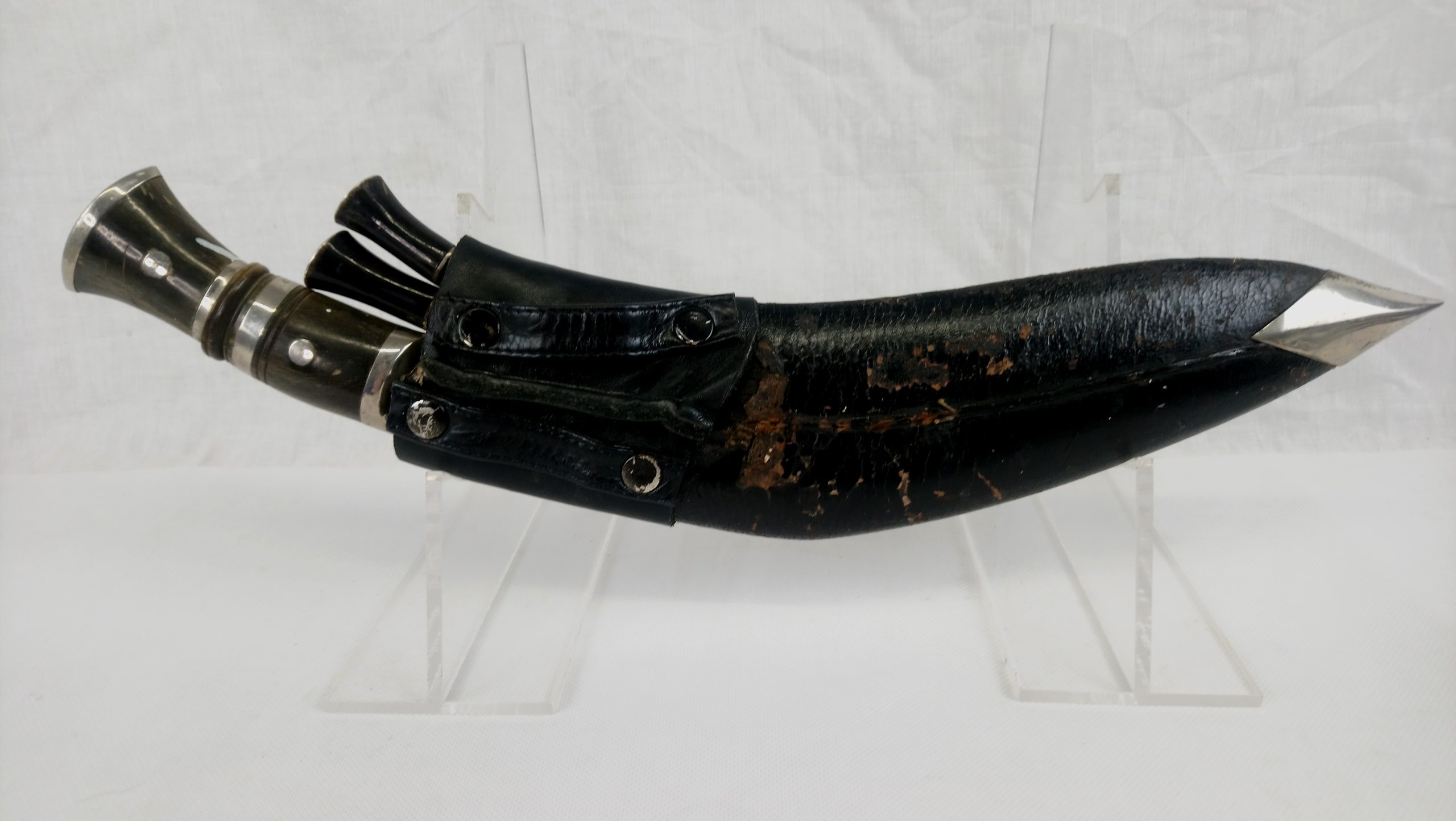 Kukri, Karda, Chakmak And Black Leather Scabbard - Image 9