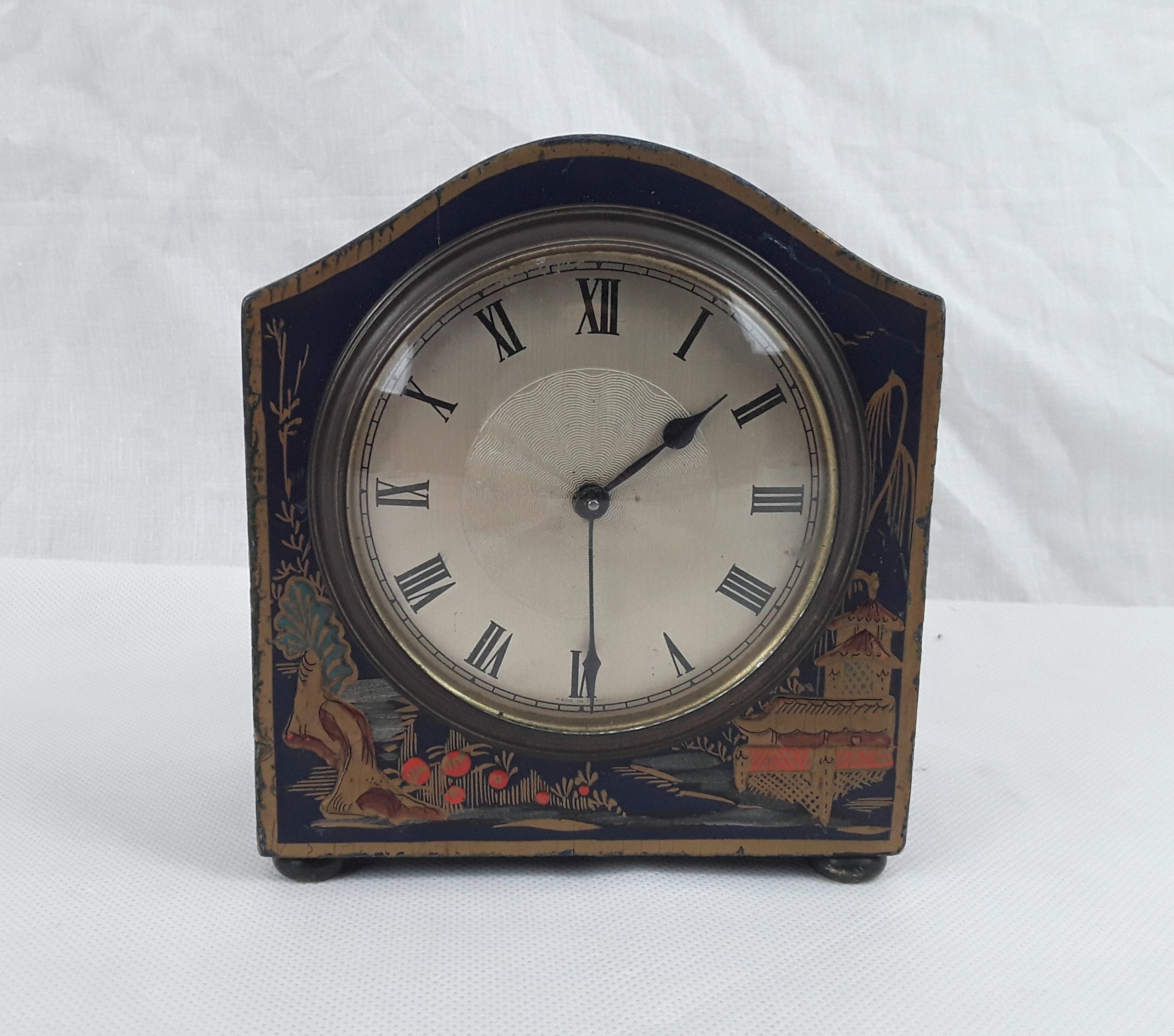Late Victorian Japanned Small Bracket Clock In Good Working Order