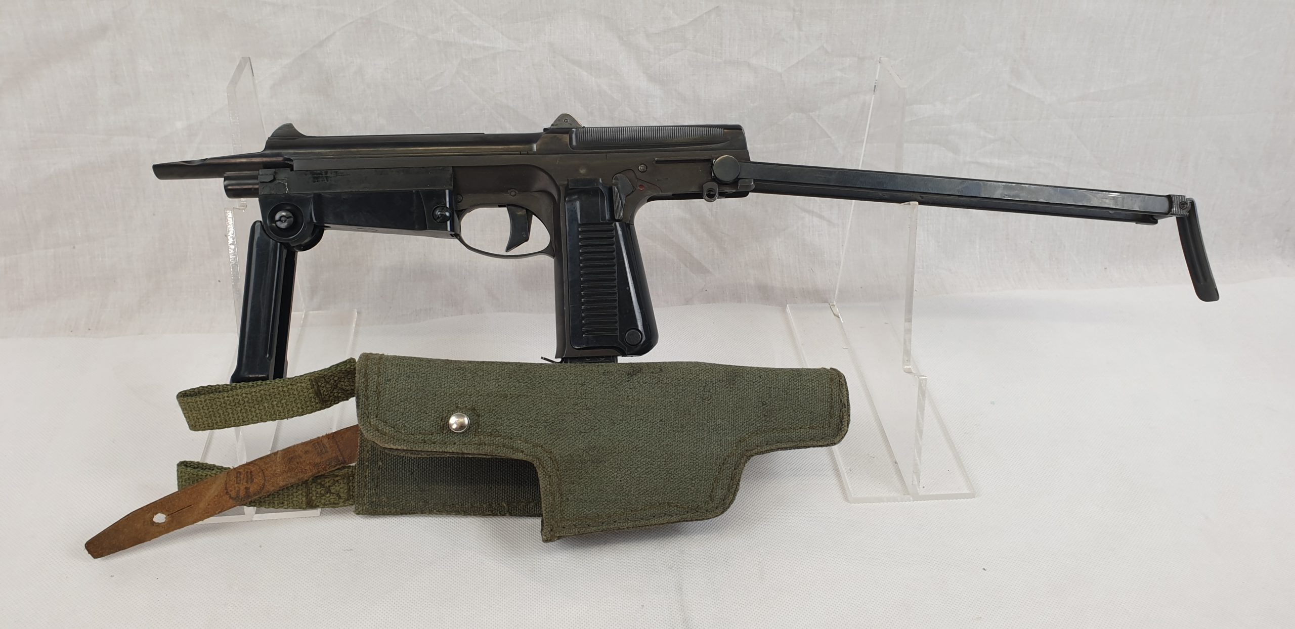 PM-63 RAK Sub- Machine Gun and Holster - Deactivated - Image 2