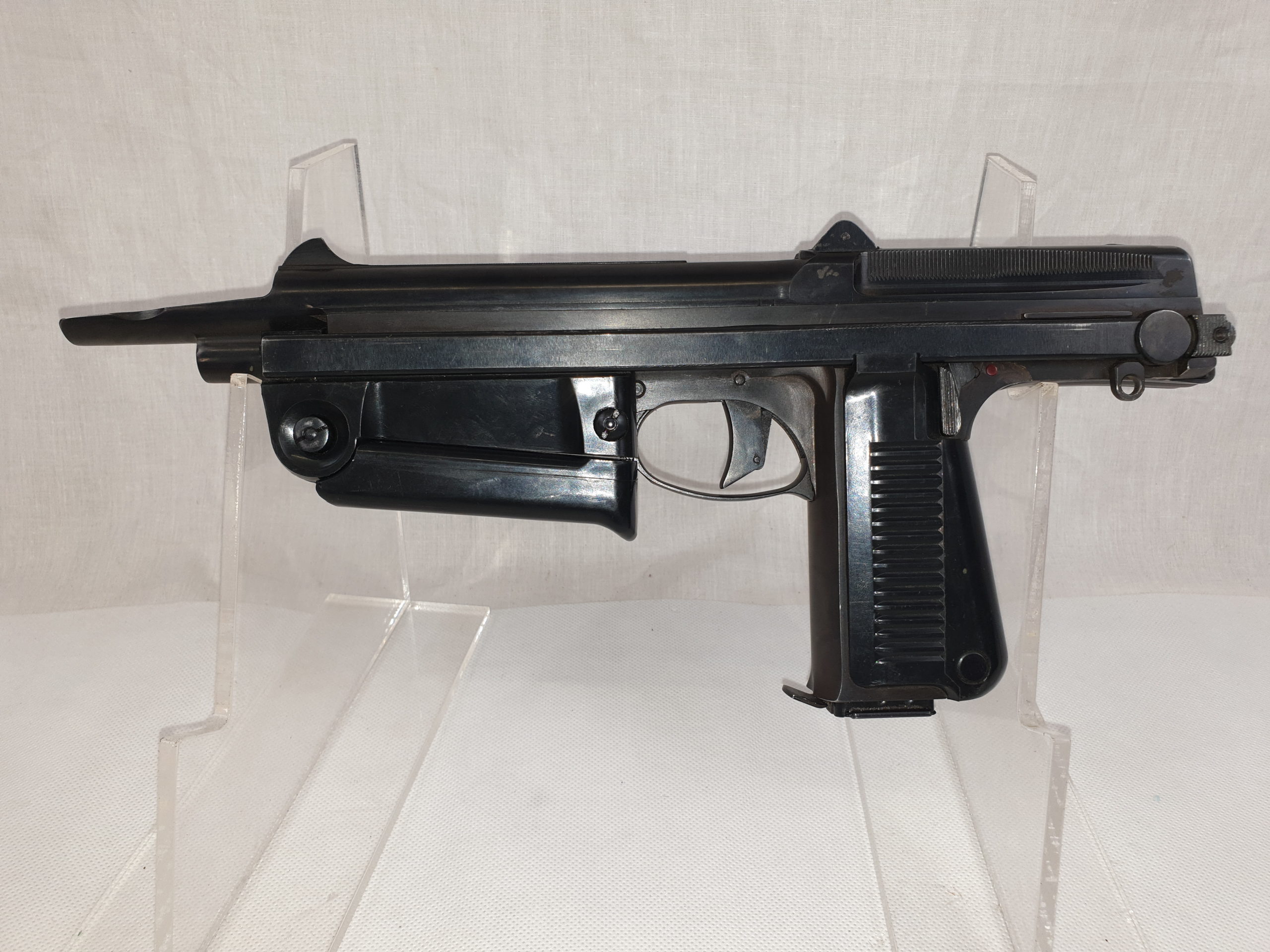 PM-63 RAK Sub- Machine Gun and Holster - Deactivated - Image 5
