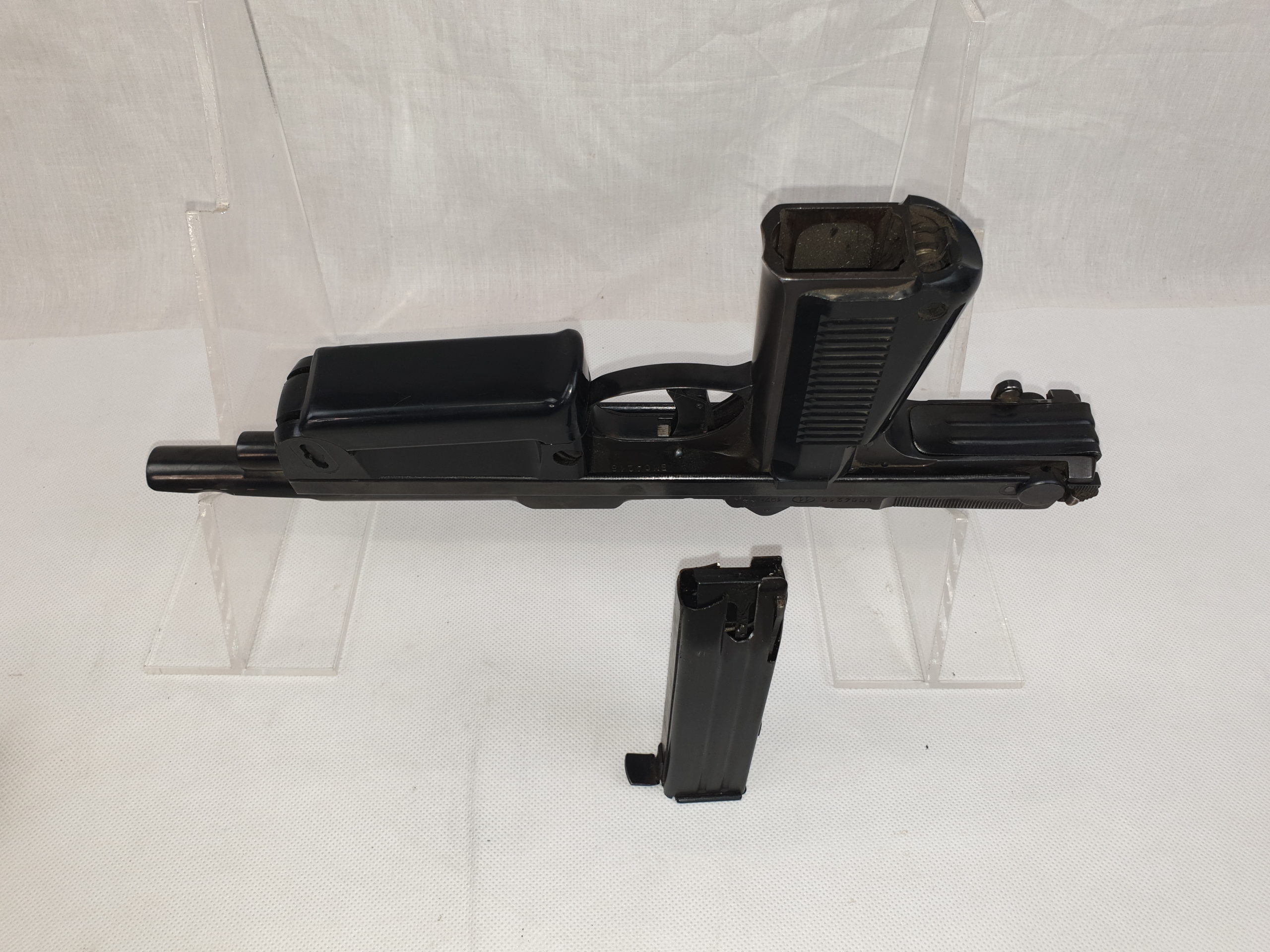PM-63 RAK Sub- Machine Gun and Holster - Deactivated - Image 9