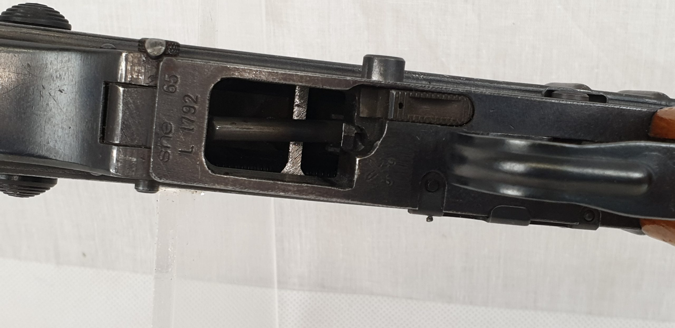 Skorpion VZ61 Sub-Machine Gun - Deactivated - Image 9