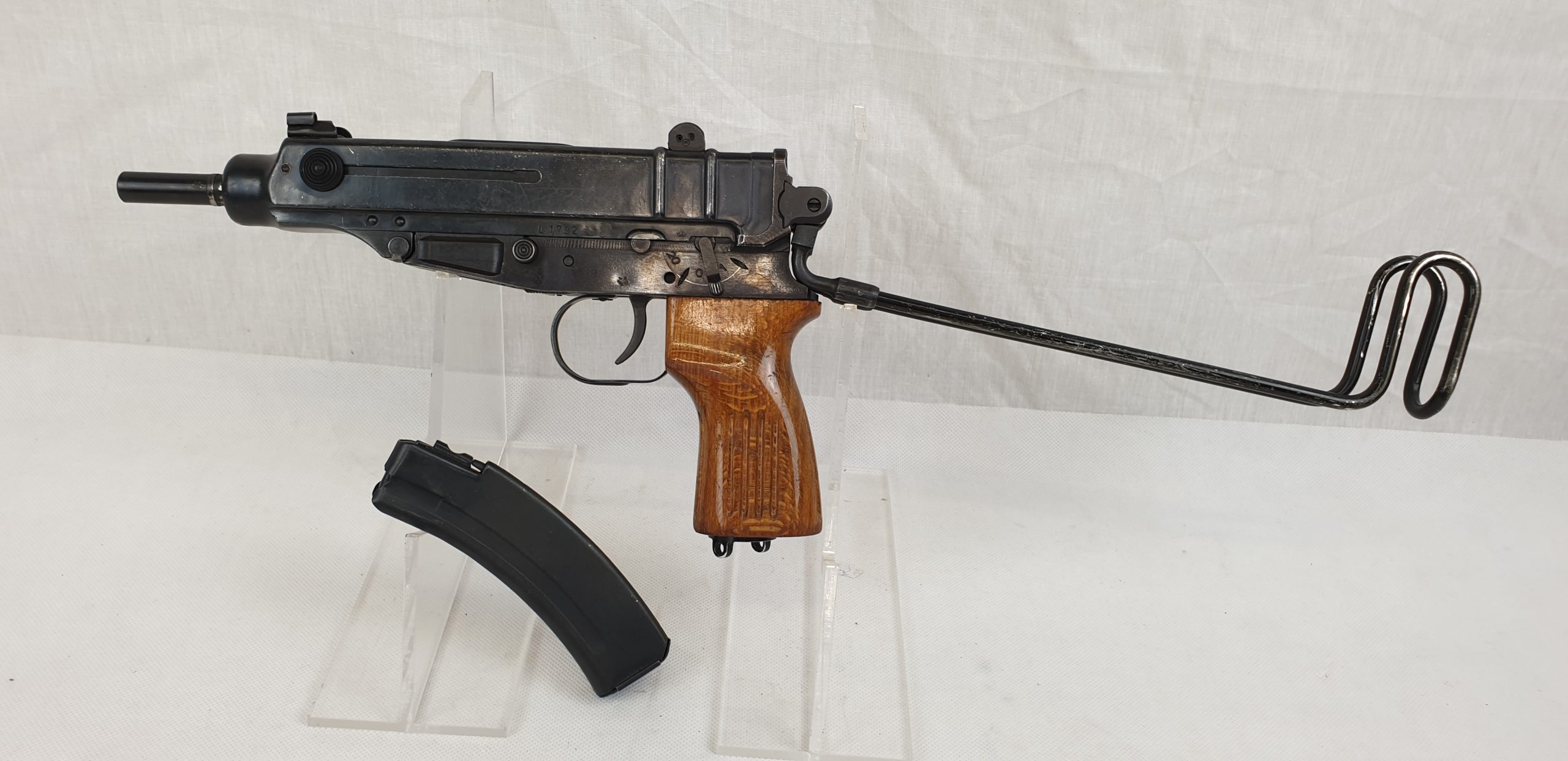 Skorpion VZ61 Sub-Machine Gun - Deactivated - Image 6