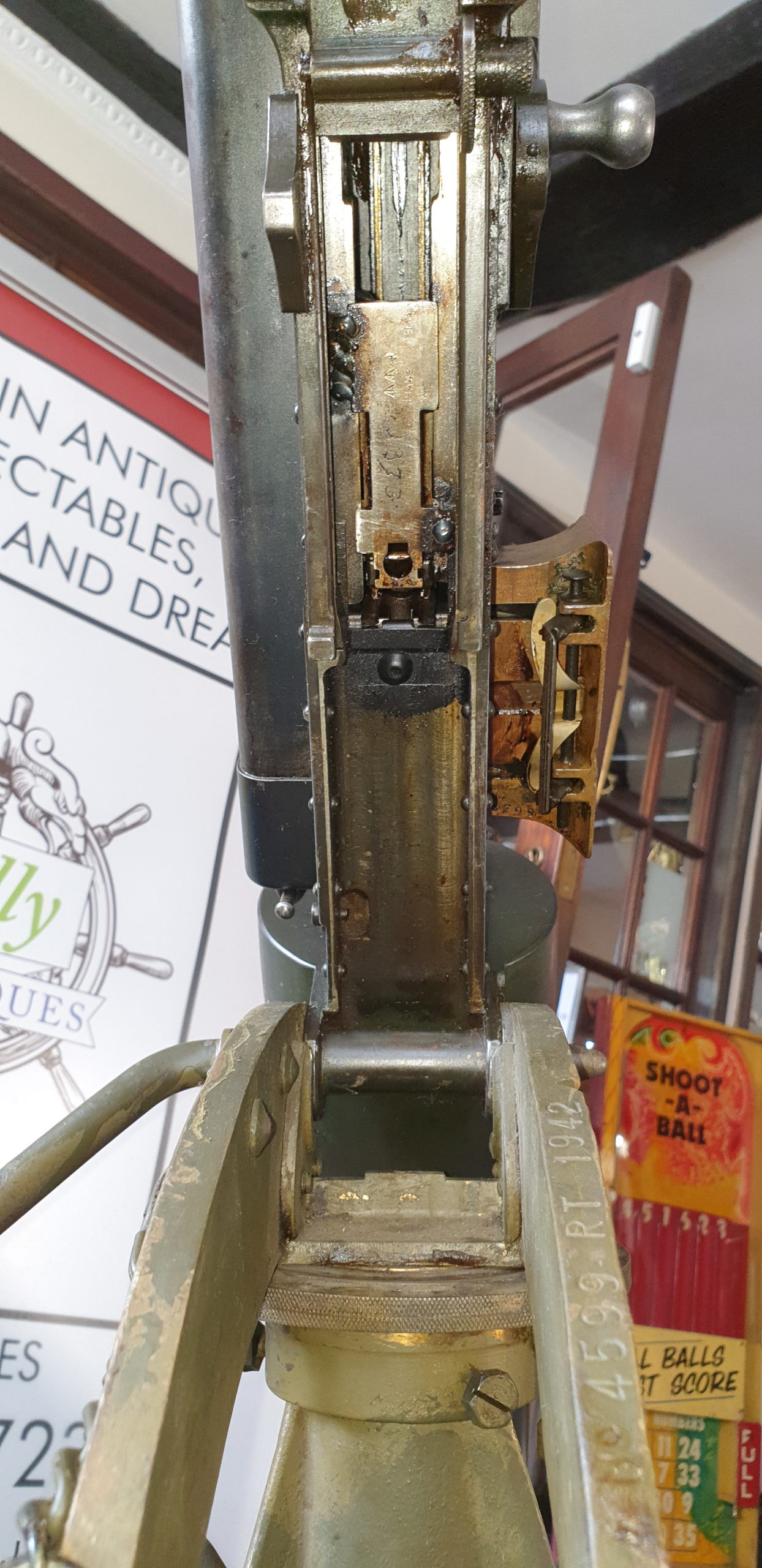 WW2 Era Vickers .303 Machine gun And 1942 Dated Tripod And Ammo Box And Belt - Image 9