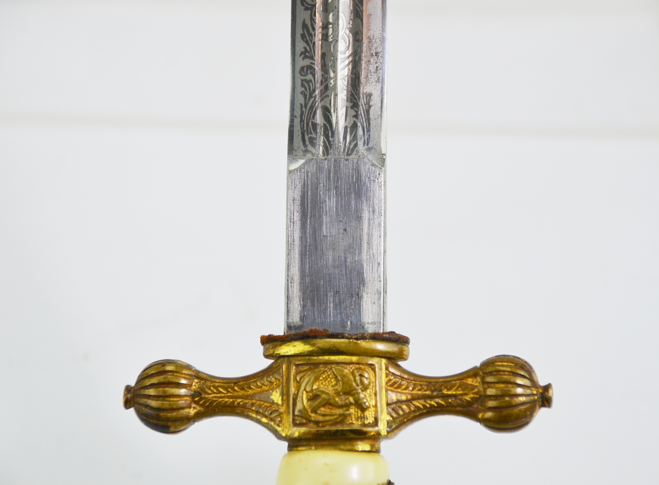 Original WW2 German Kriegsmarine Dagger and Hammered Scabbard - Image 13