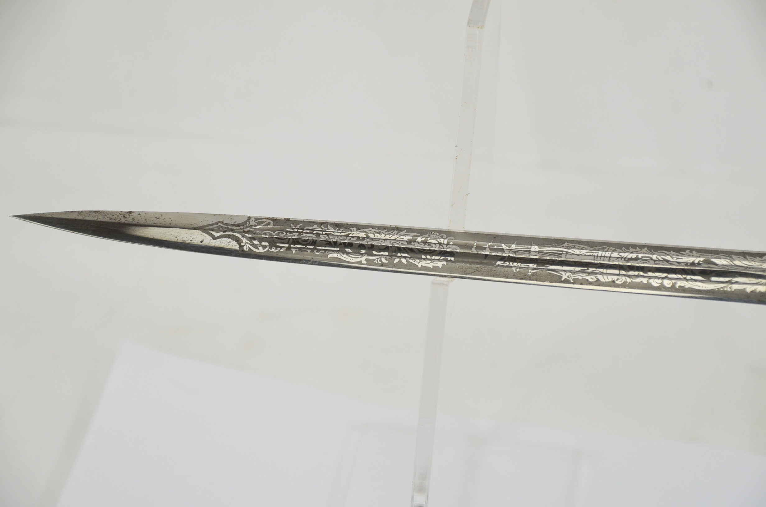 Original WW2 German Kriegsmarine Dagger and Hammered Scabbard - Image 6