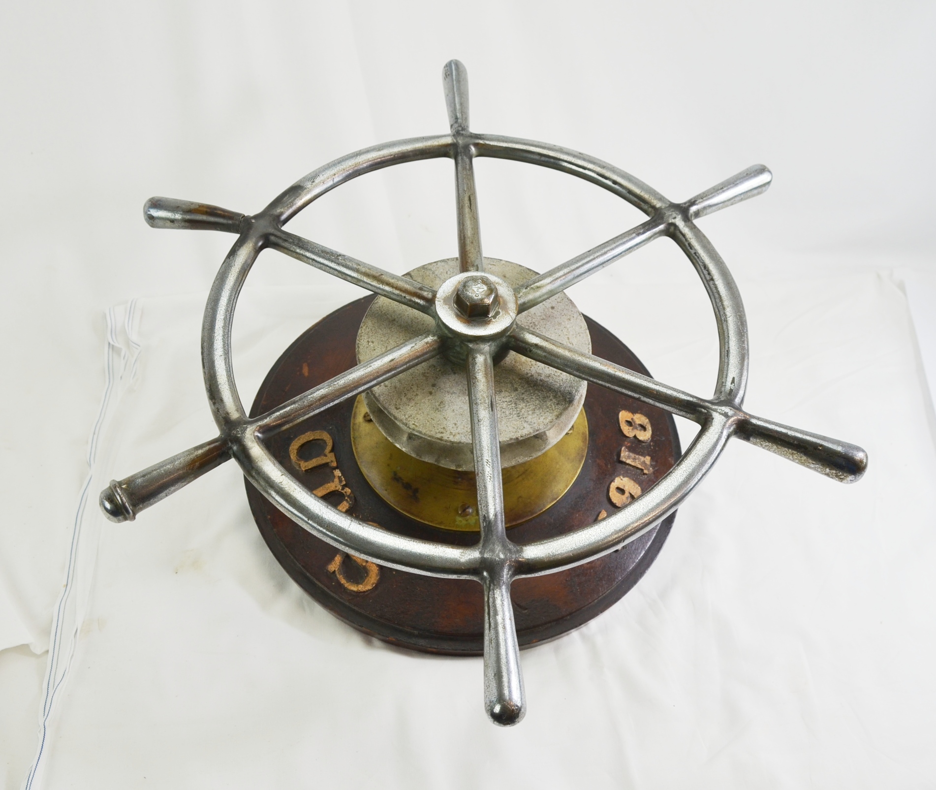 WW1 Period Submarine HMS C3 Torpedo Loading Wheel - Image 2