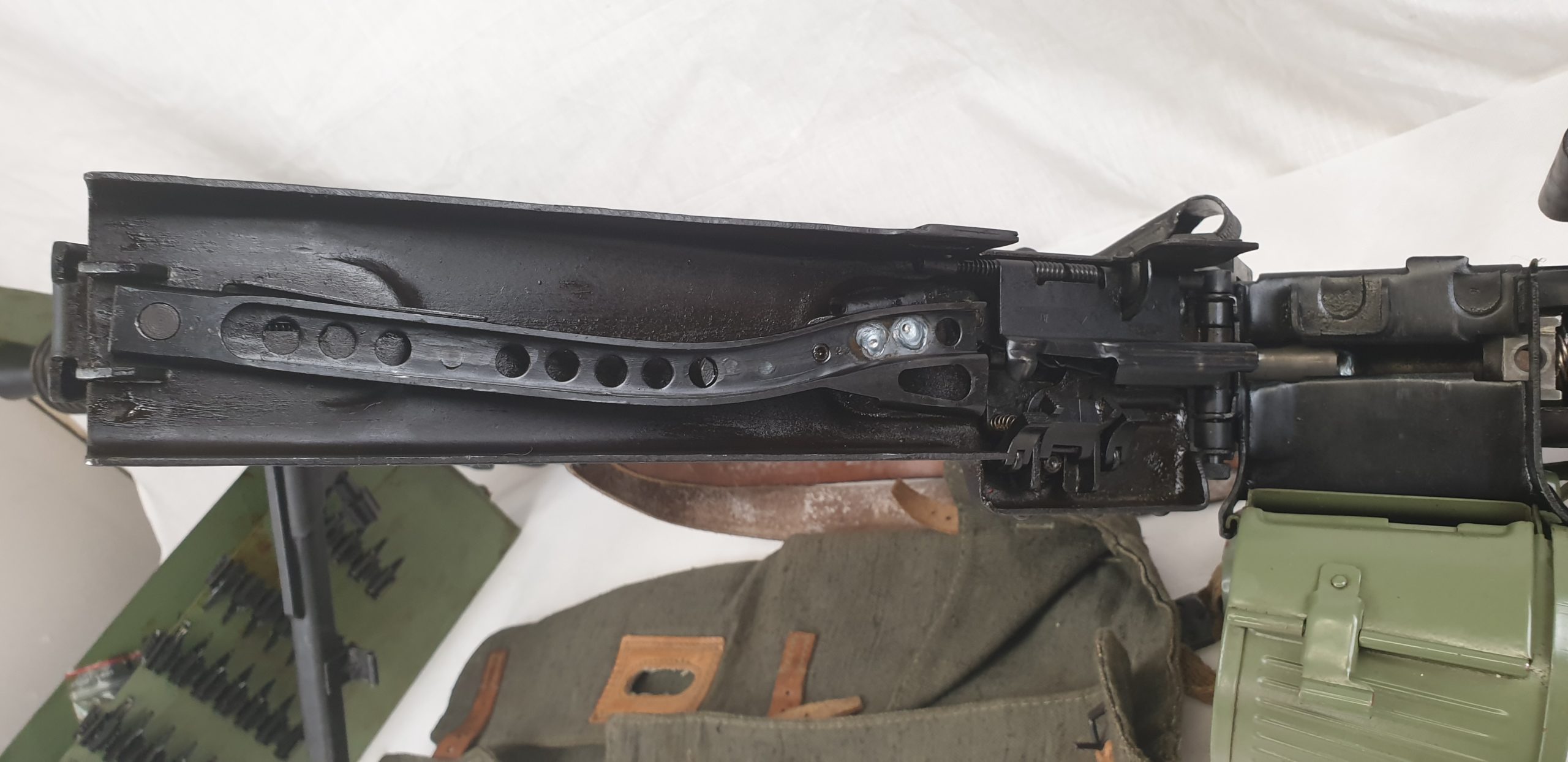 Post-War Yugoslav MG53 Machine Gun and Full Kit - Image 17