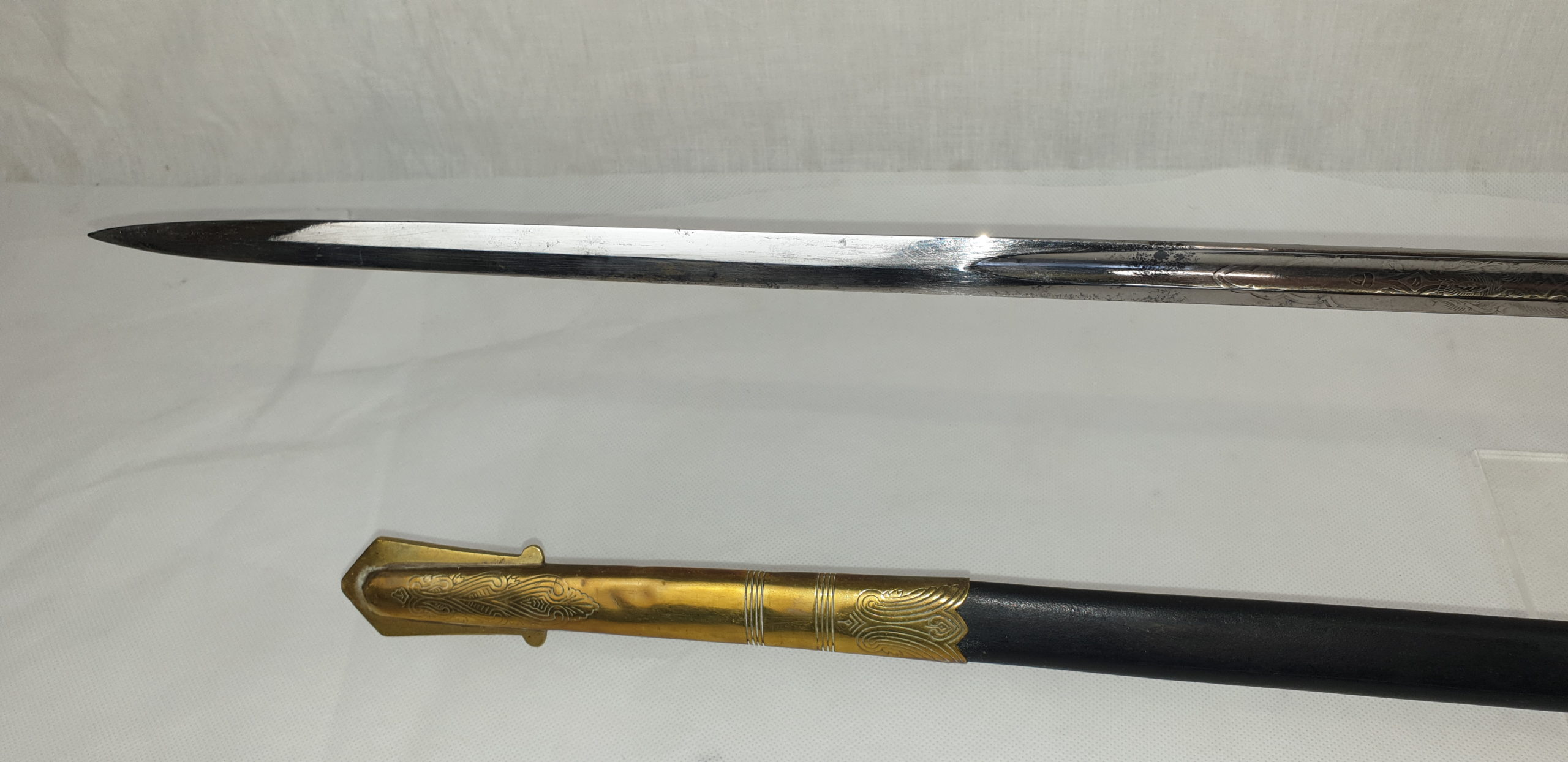 WW1 Period George V Royal Navy Sword With EIIR Grip - Image 10