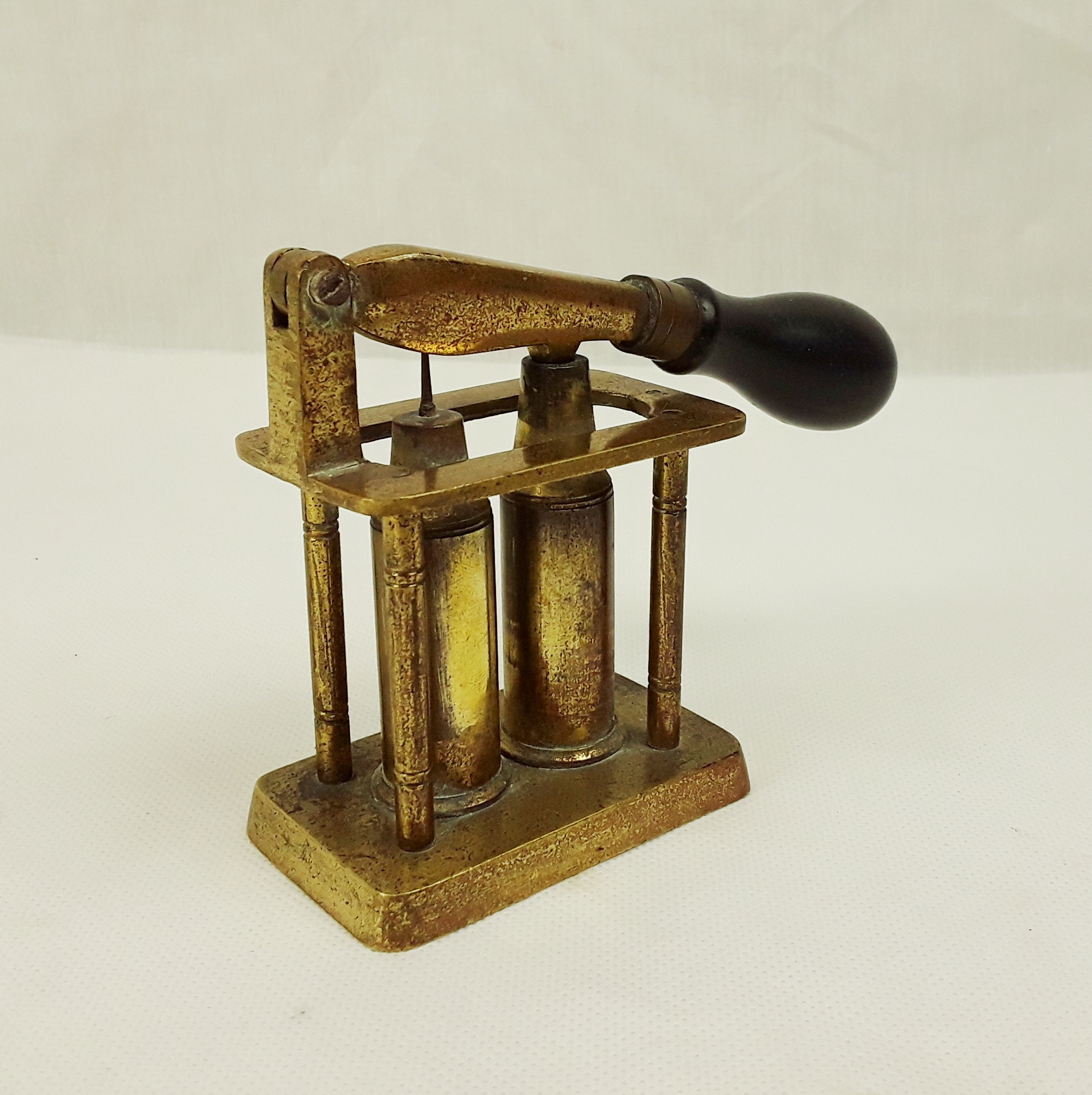 Antique Brass 12 Bore Shotgun Primer Removal Tool - Image 4