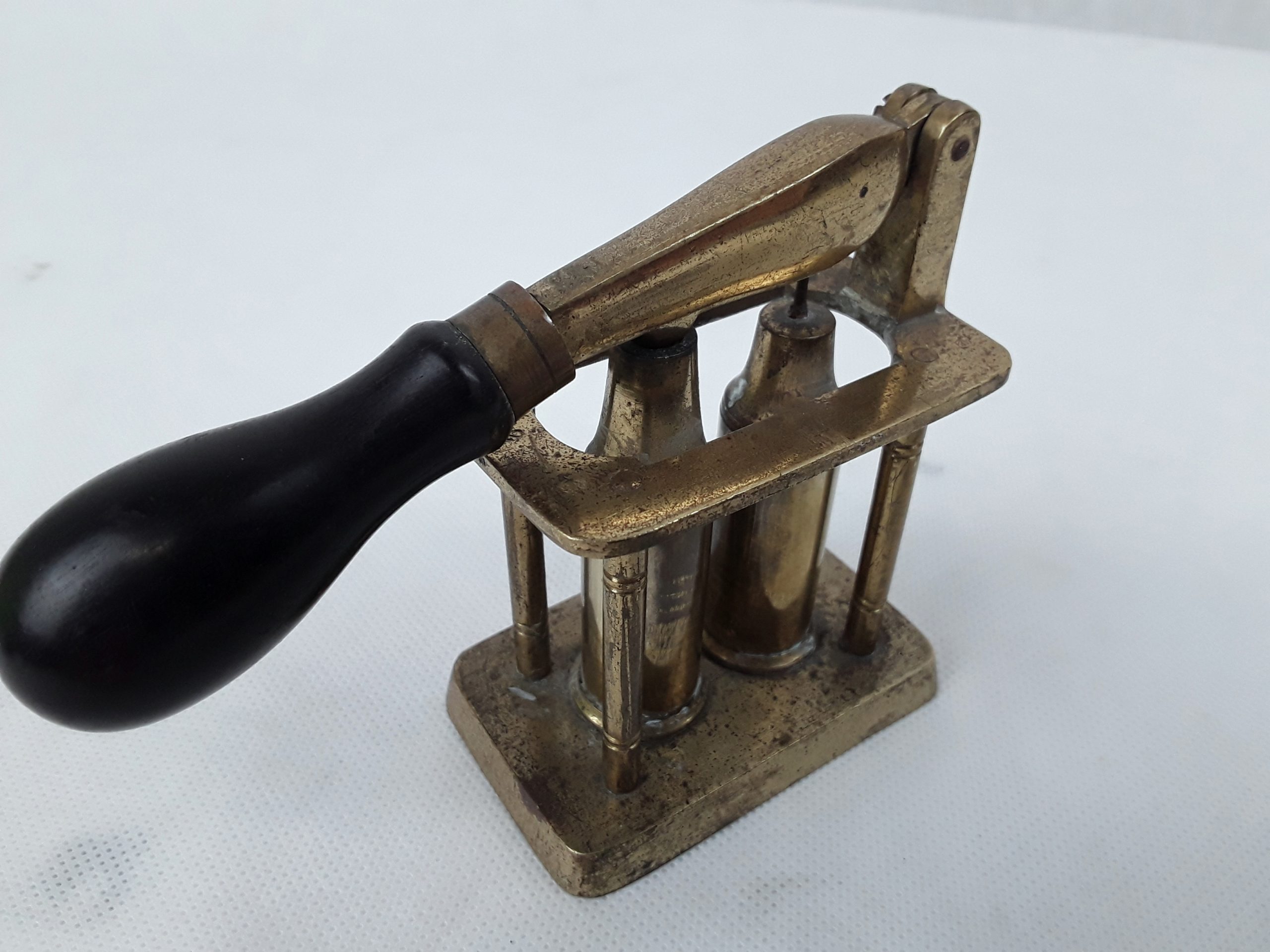 Antique Brass 12 Bore Shotgun Primer Removal Tool - Image 2