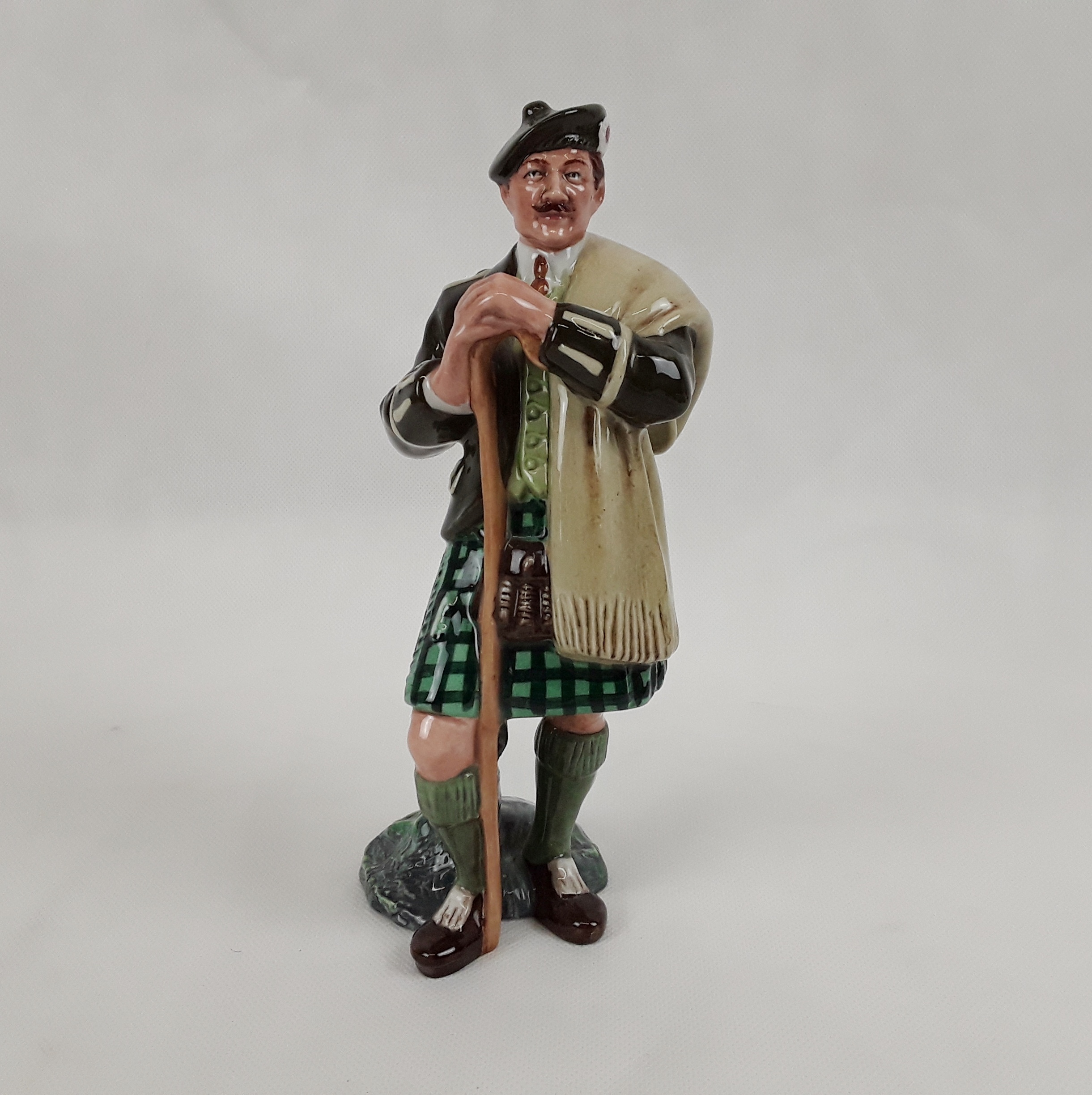 Royal Doulton Figurine The Laird HN2361
