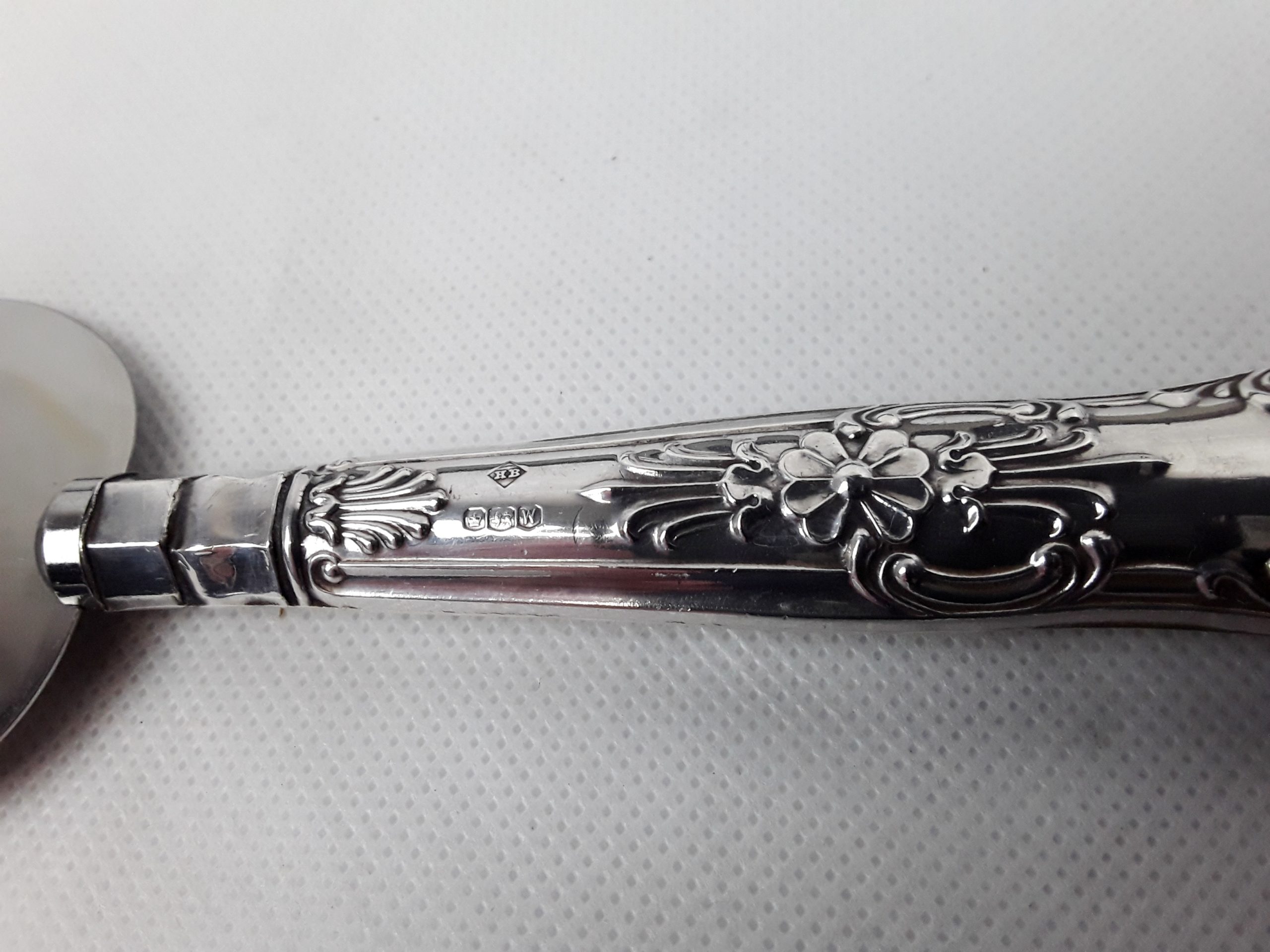 Sheffield 1965 Sterling Silver Handled Cake Slice Server - Image 4