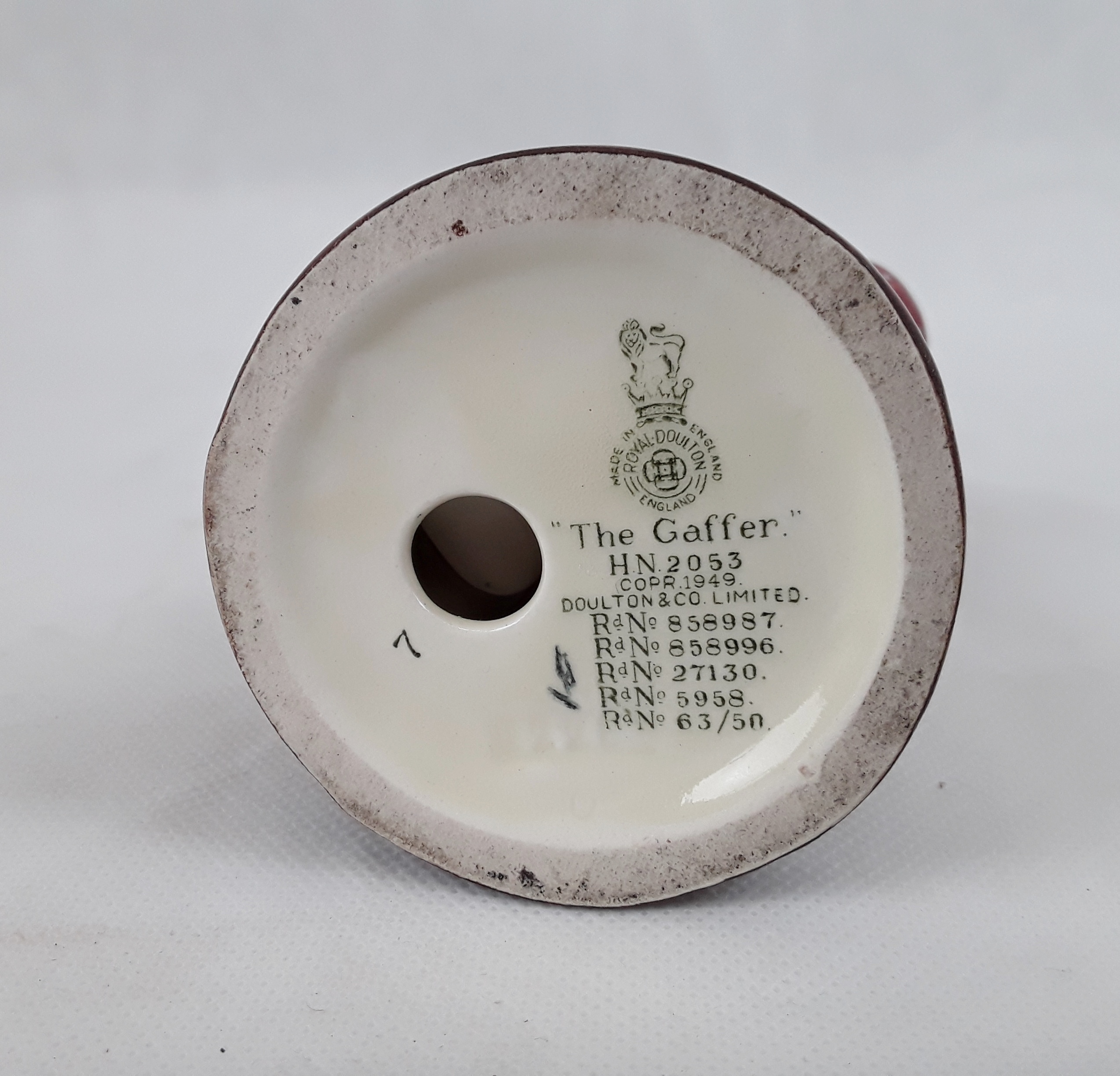 Royal Doulton Figurine The Gaffer HN2053 - Image 4