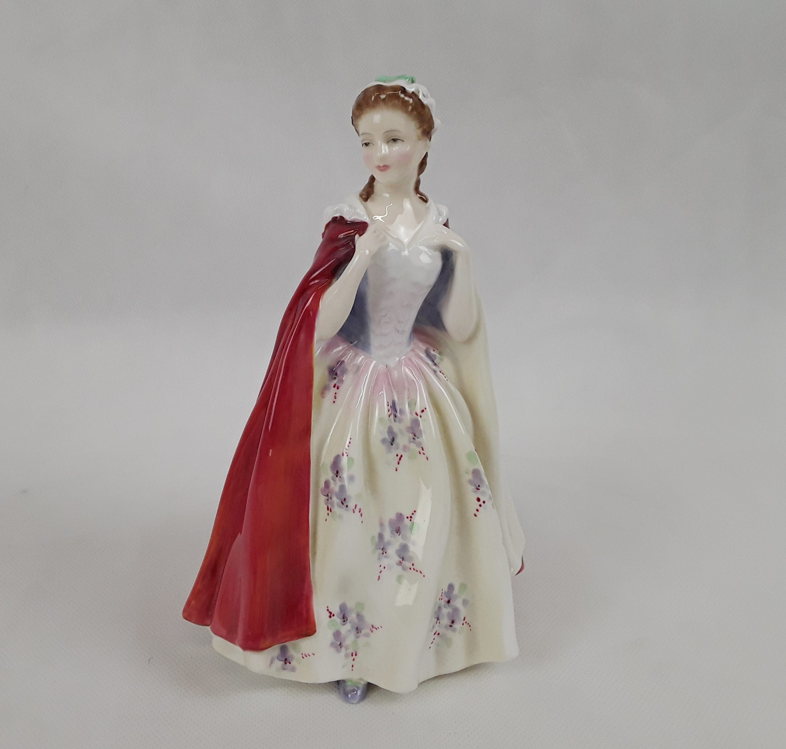 Royal Doulton Figurine Bess HN2002
