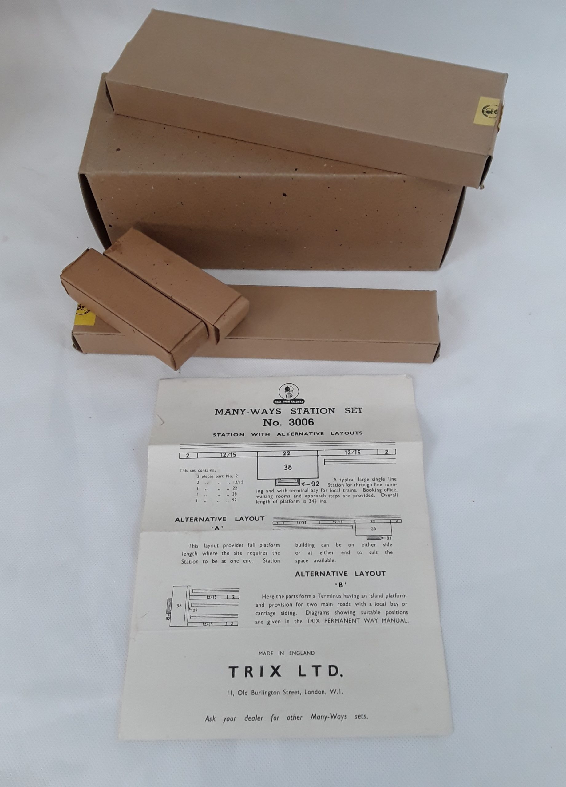Trix Twin Railway Many Ways Station Set No. 3006 - Image 10