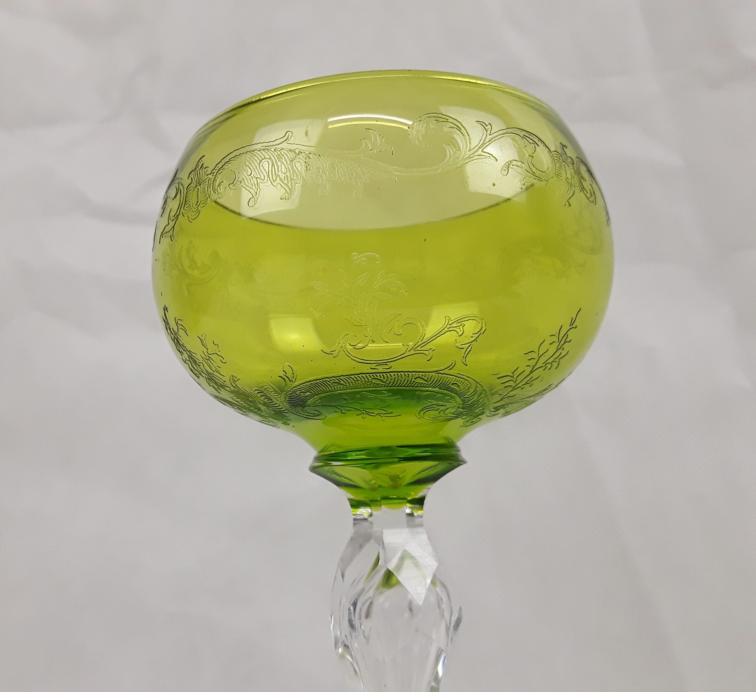 Saint Louis Green Mikado Pattern Wine Glass - Image 4