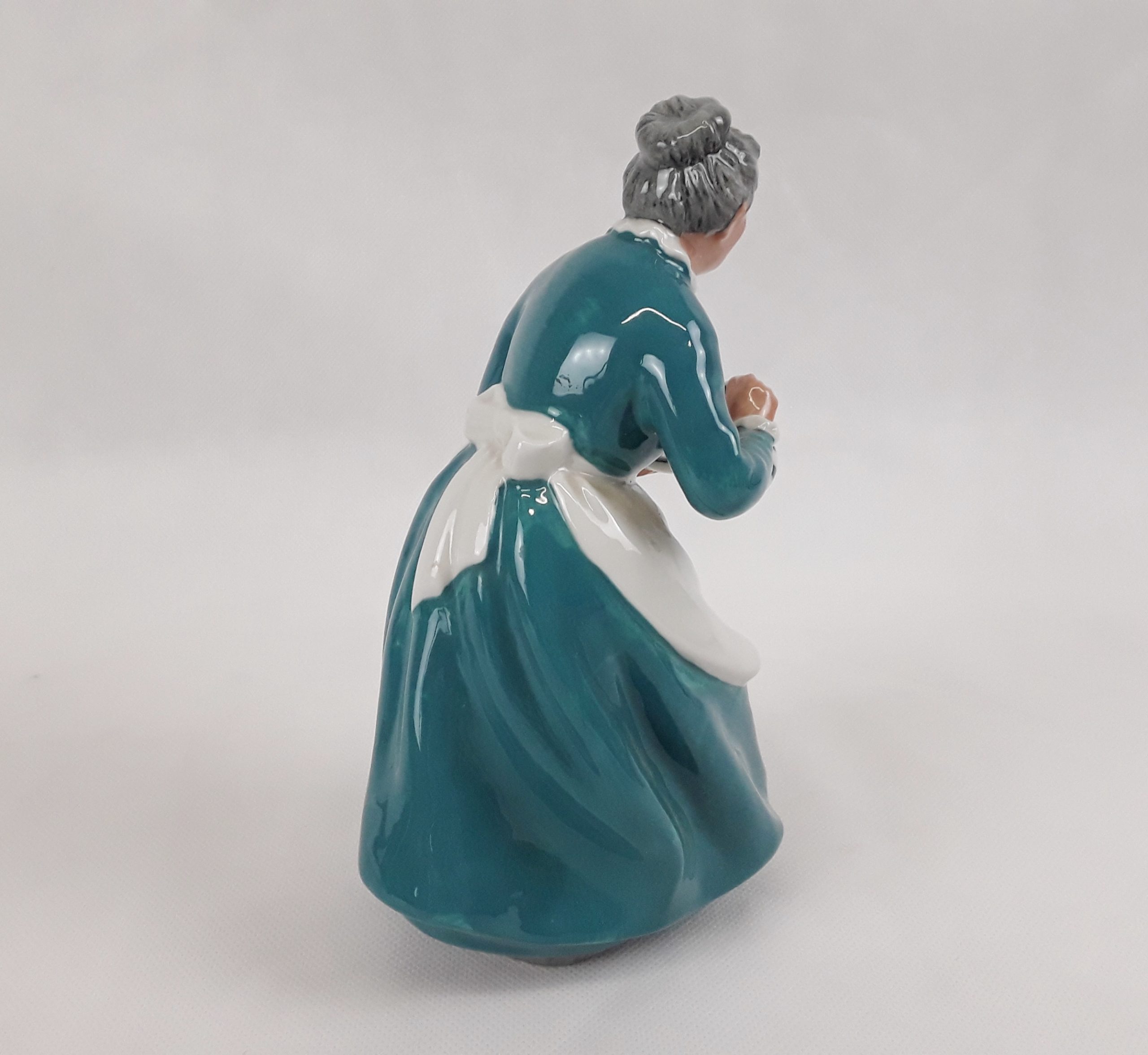 Royal Doulton The Favourite HN2249 - Image 3