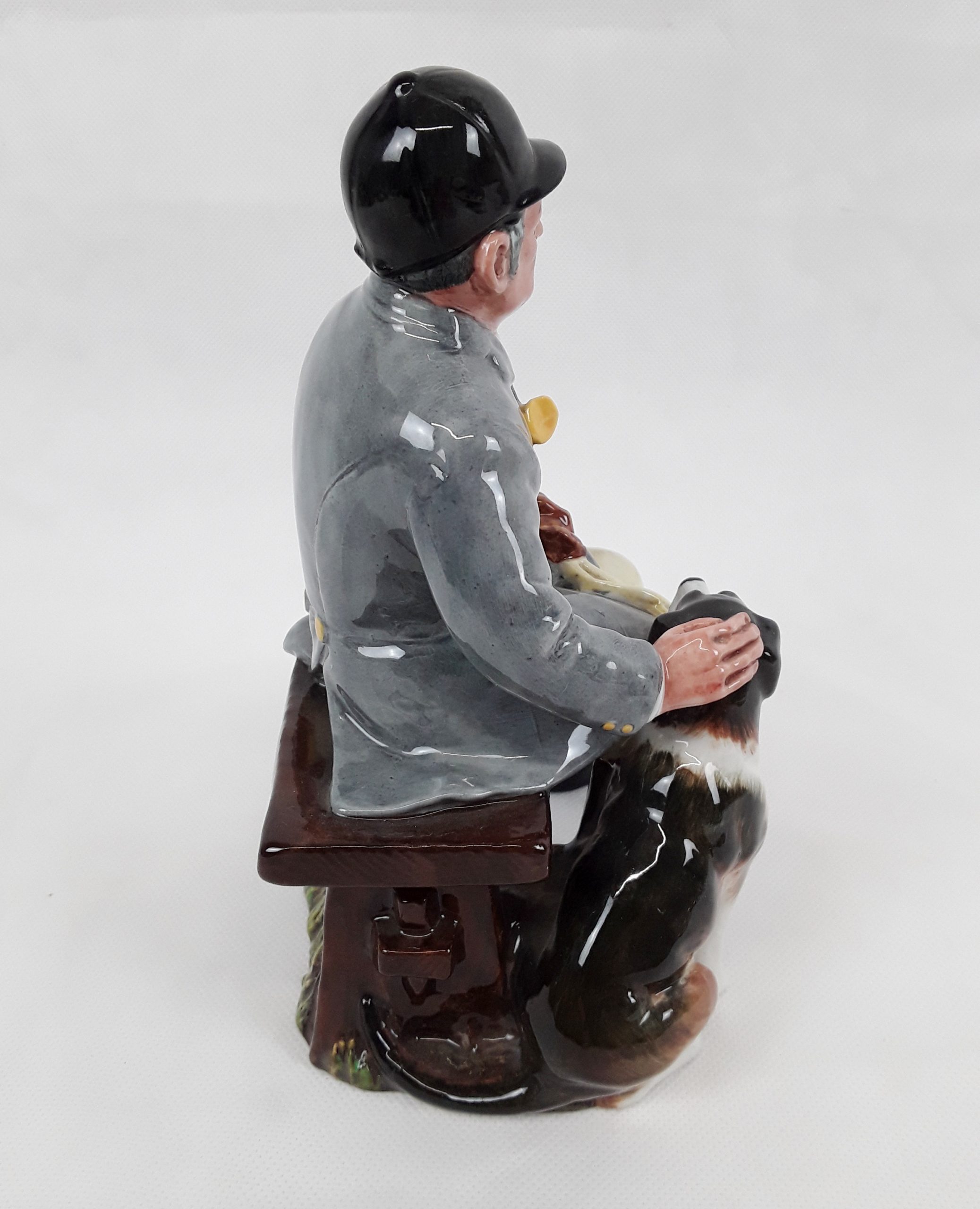 Royal Doulton The Huntsman HN 2492 Figurine - Image 3