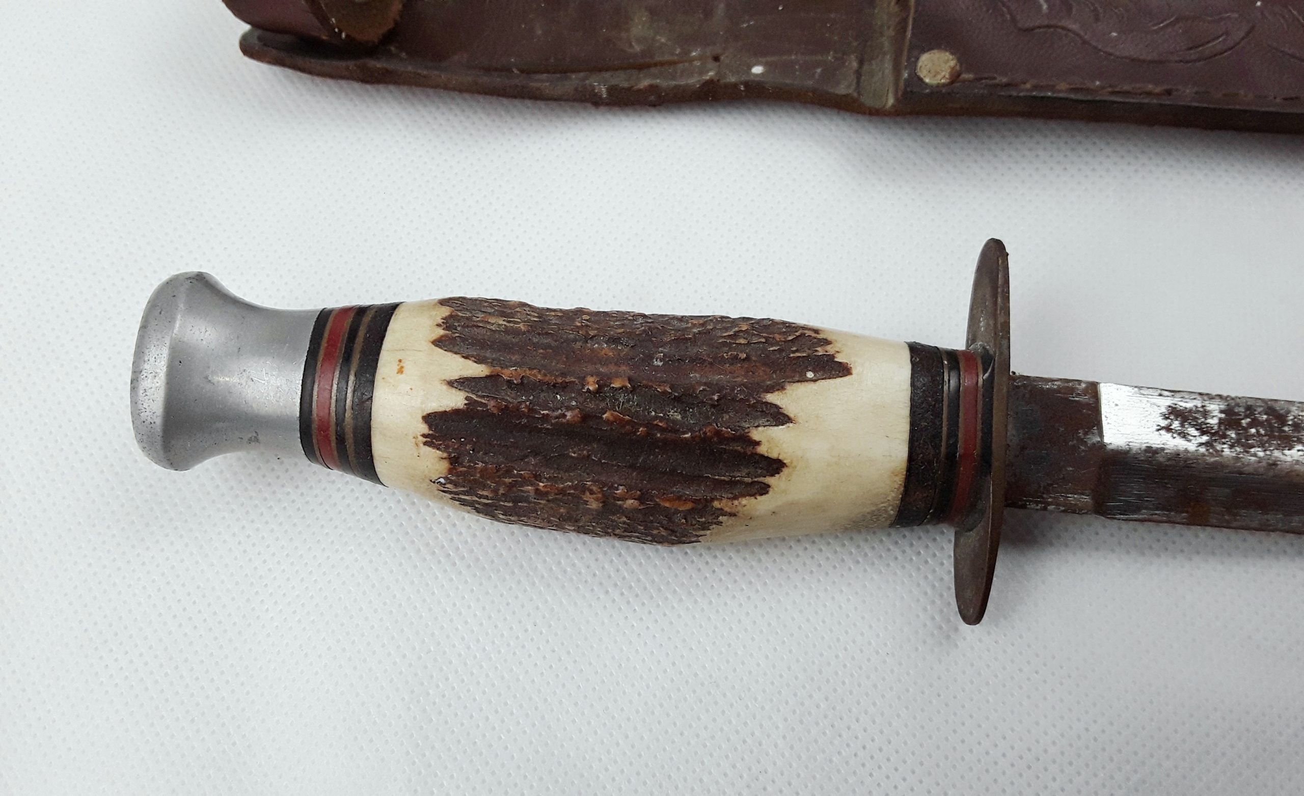 Staghorn Hunting Knife With Leather Scabbard - Image 8