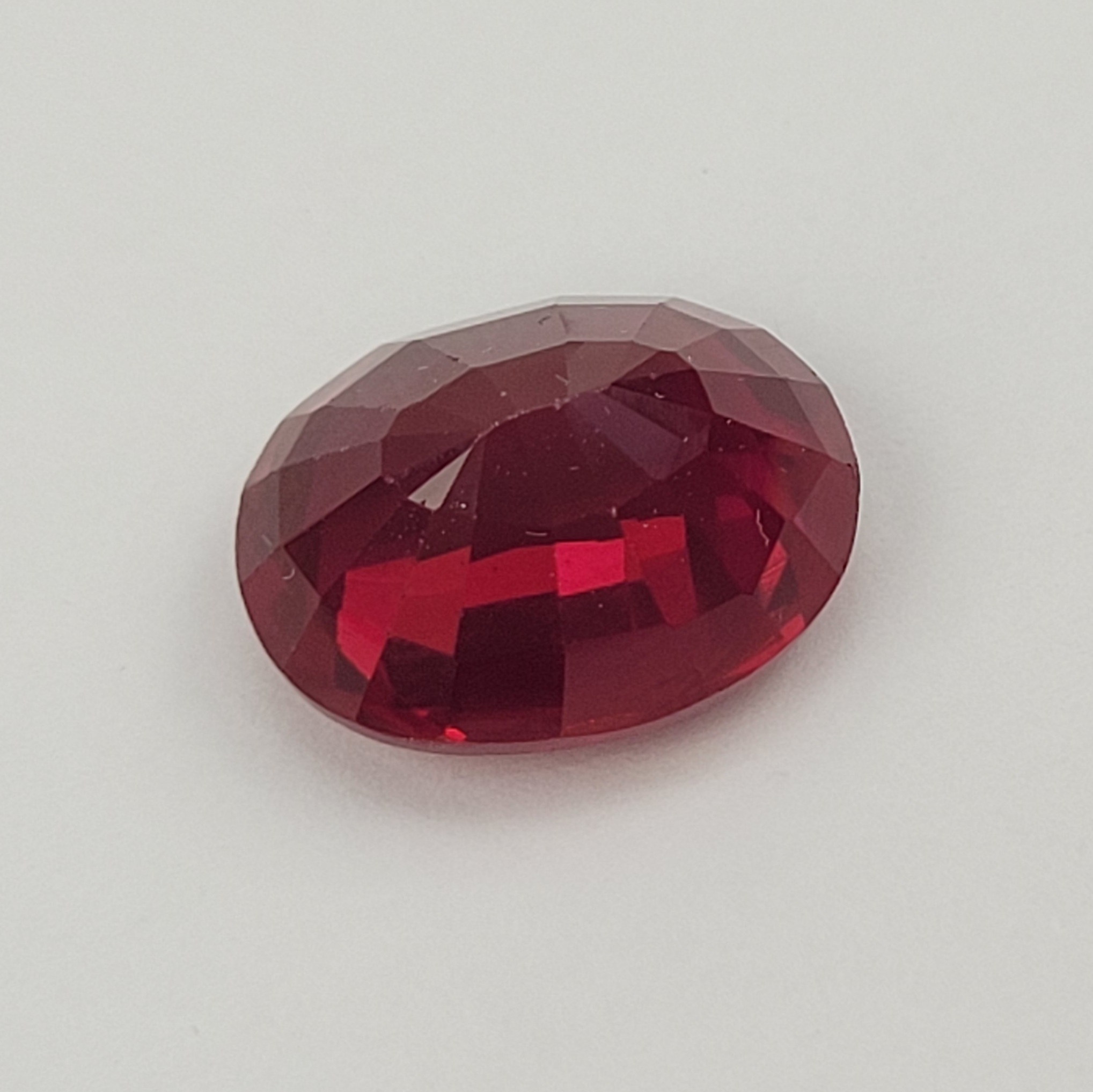 10.52 Carat Heat Treated Natural Ruby With GIL Certificate - Image 2