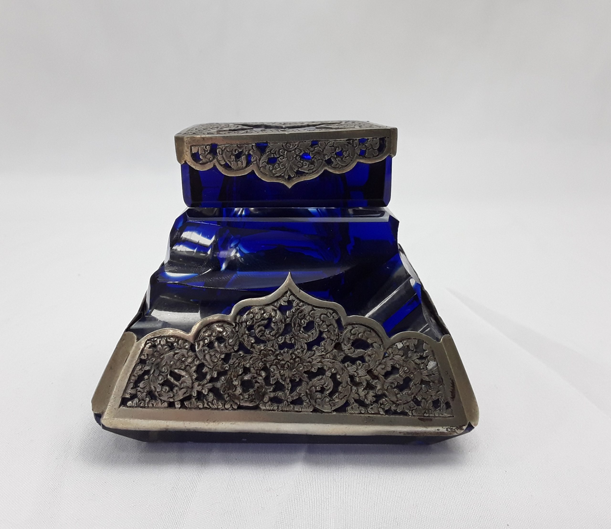 Early 20th Century Persian Blue Glass And White Metal Inkwell - Image 2