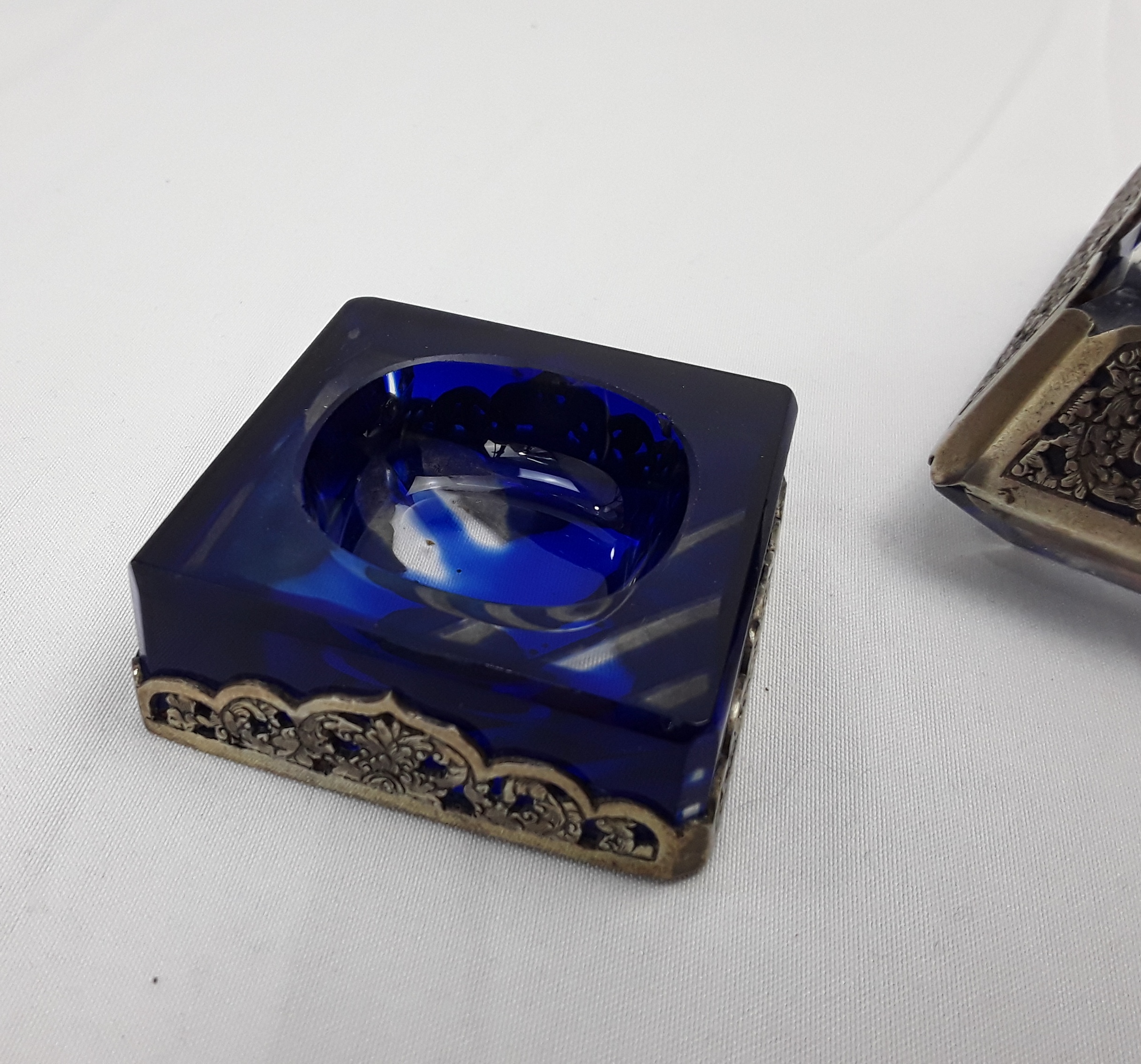Early 20th Century Persian Blue Glass And White Metal Inkwell - Image 6