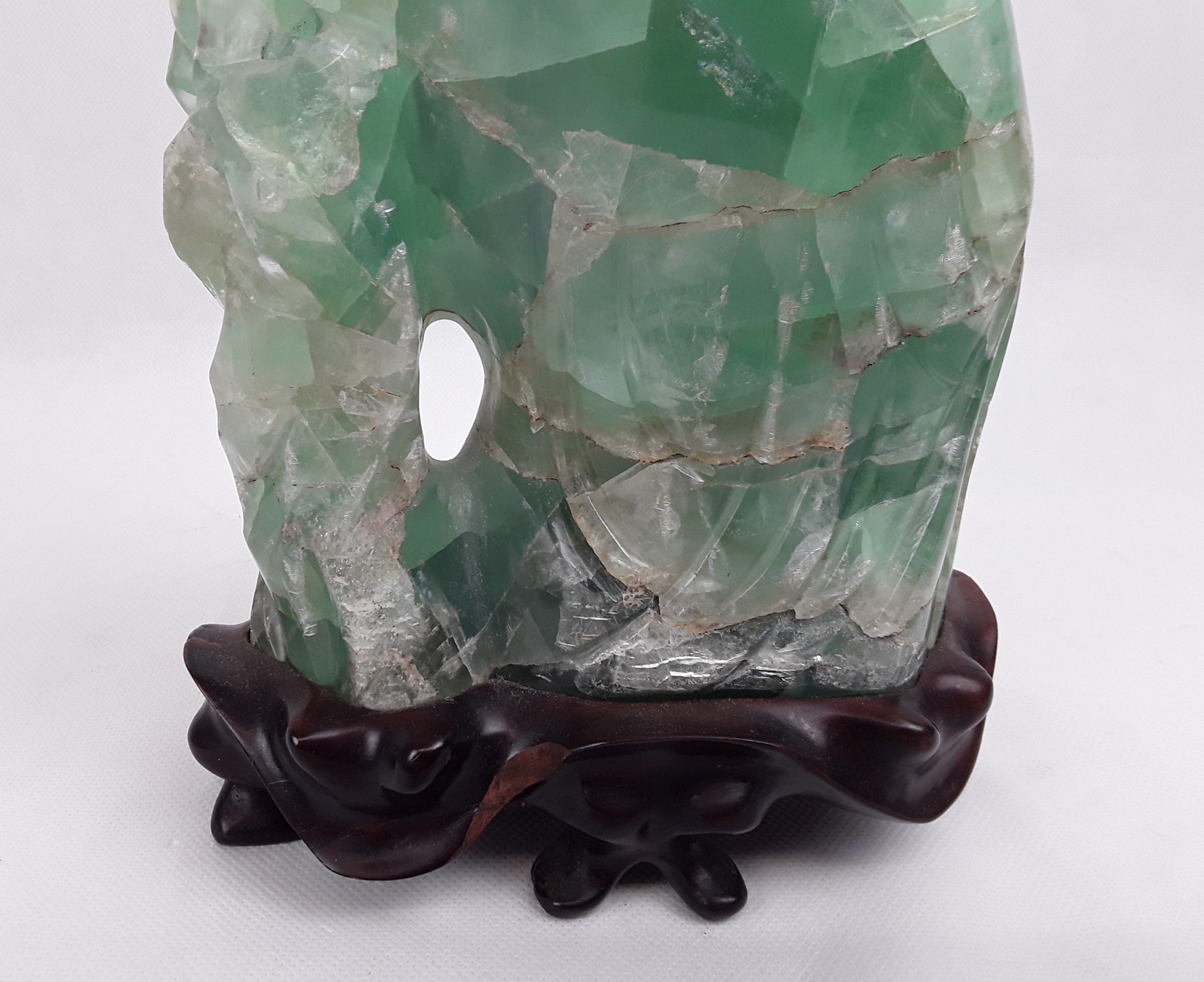 19th Century Chinese Qing Dynasty Fluorite Figure of Guanyin - Image 4