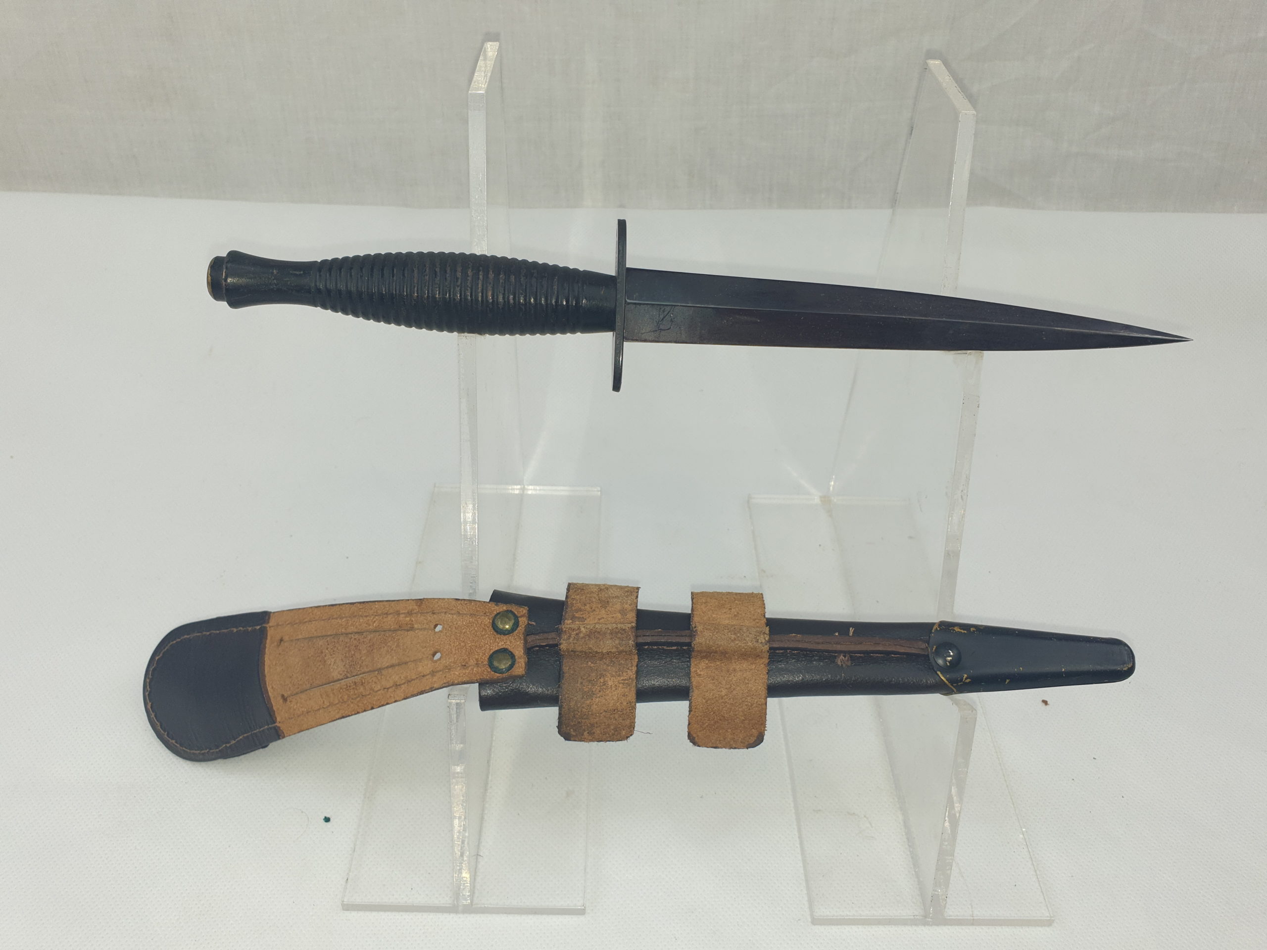 Post-WW2 Third Pattern Fairbairn Sykes Commando Dagger - Image 3
