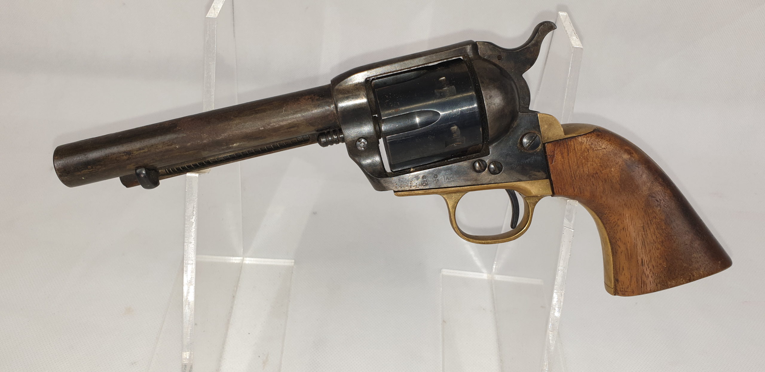 Replica Umarex of a Colt Revolver - Image 2