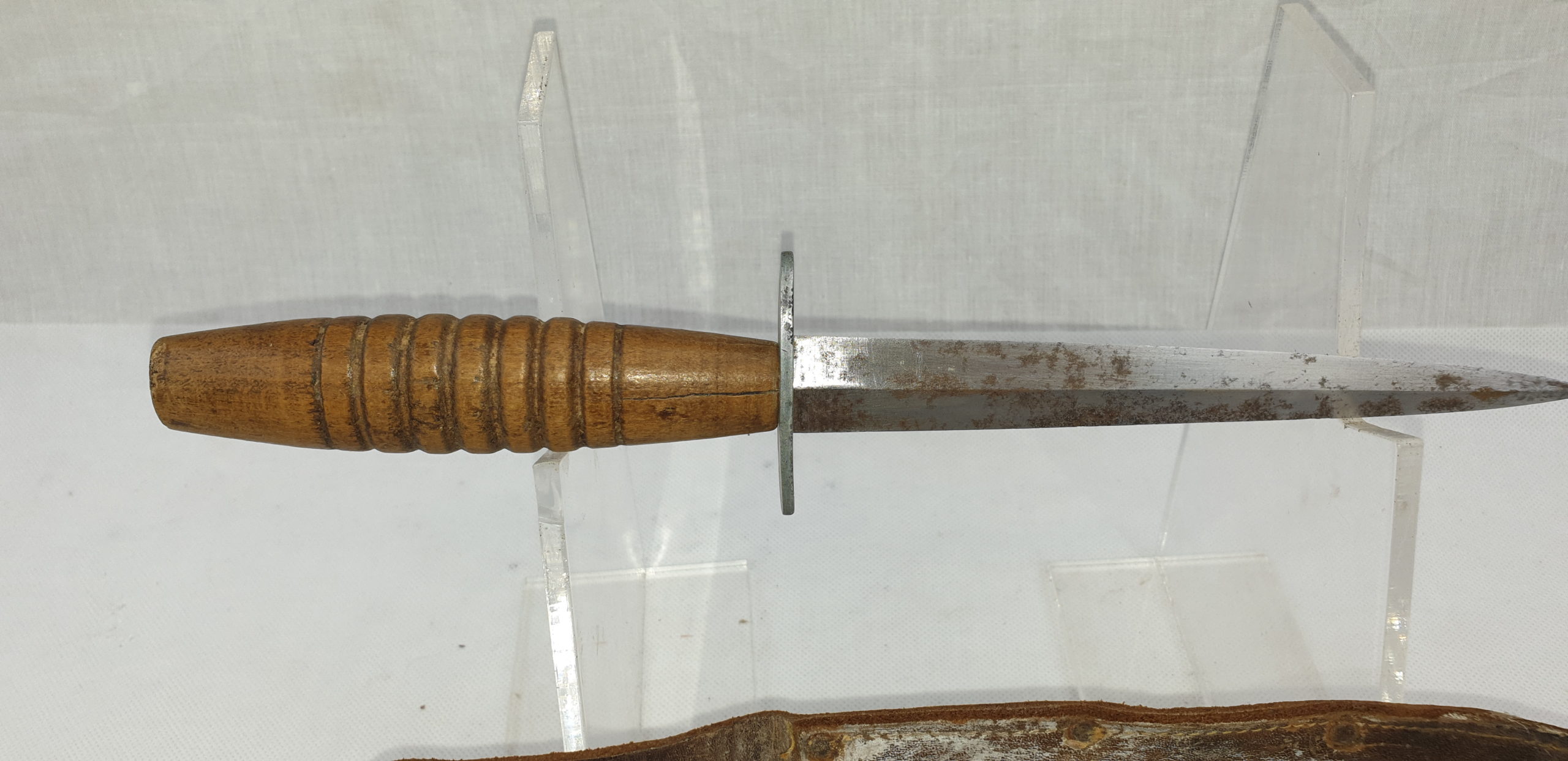 Very Rare WW2 Aircrew Wooden Handle Commando Dagger - Image 11