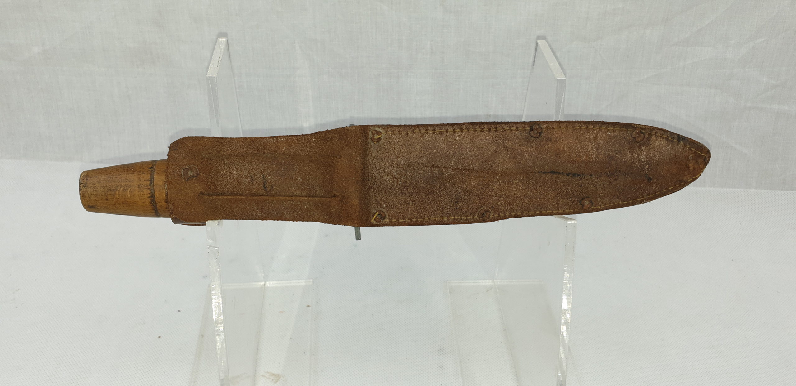 Very Rare WW2 Aircrew Wooden Handle Commando Dagger - Image 4