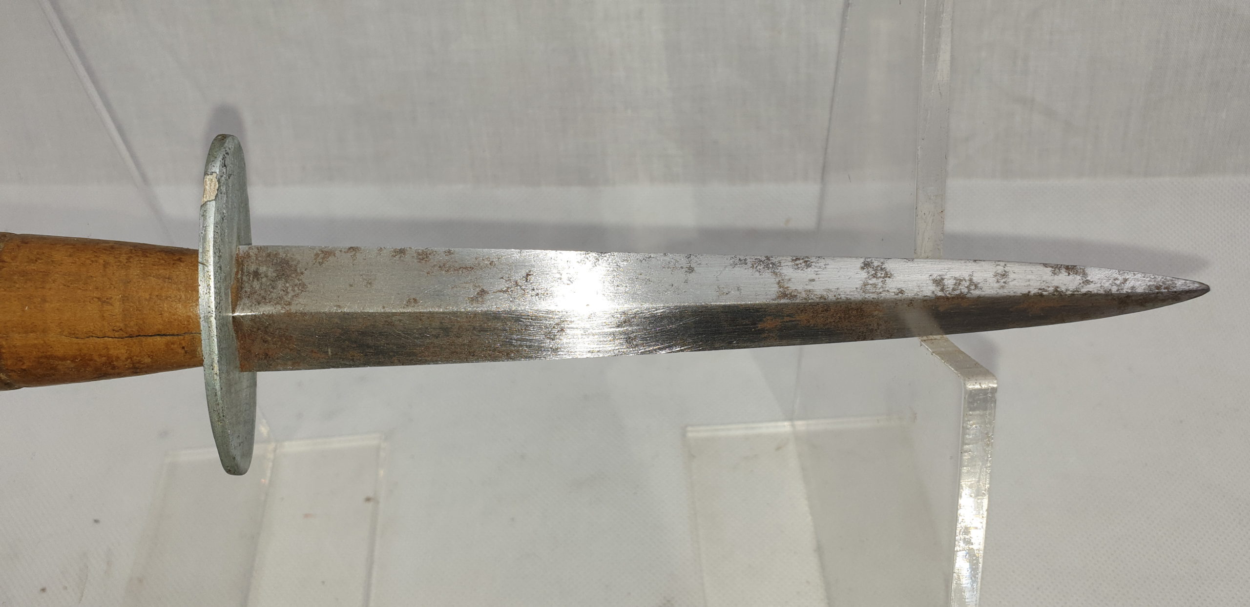 Very Rare WW2 Aircrew Wooden Handle Commando Dagger - Image 7