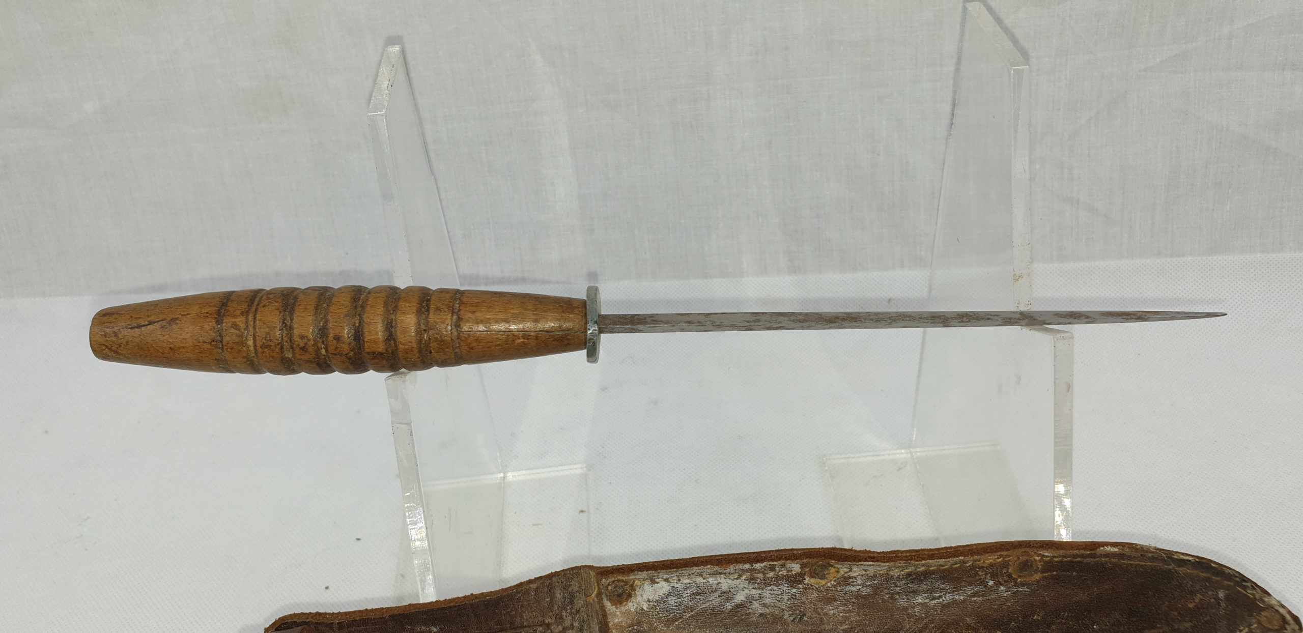Very Rare WW2 Aircrew Wooden Handle Commando Dagger - Image 10