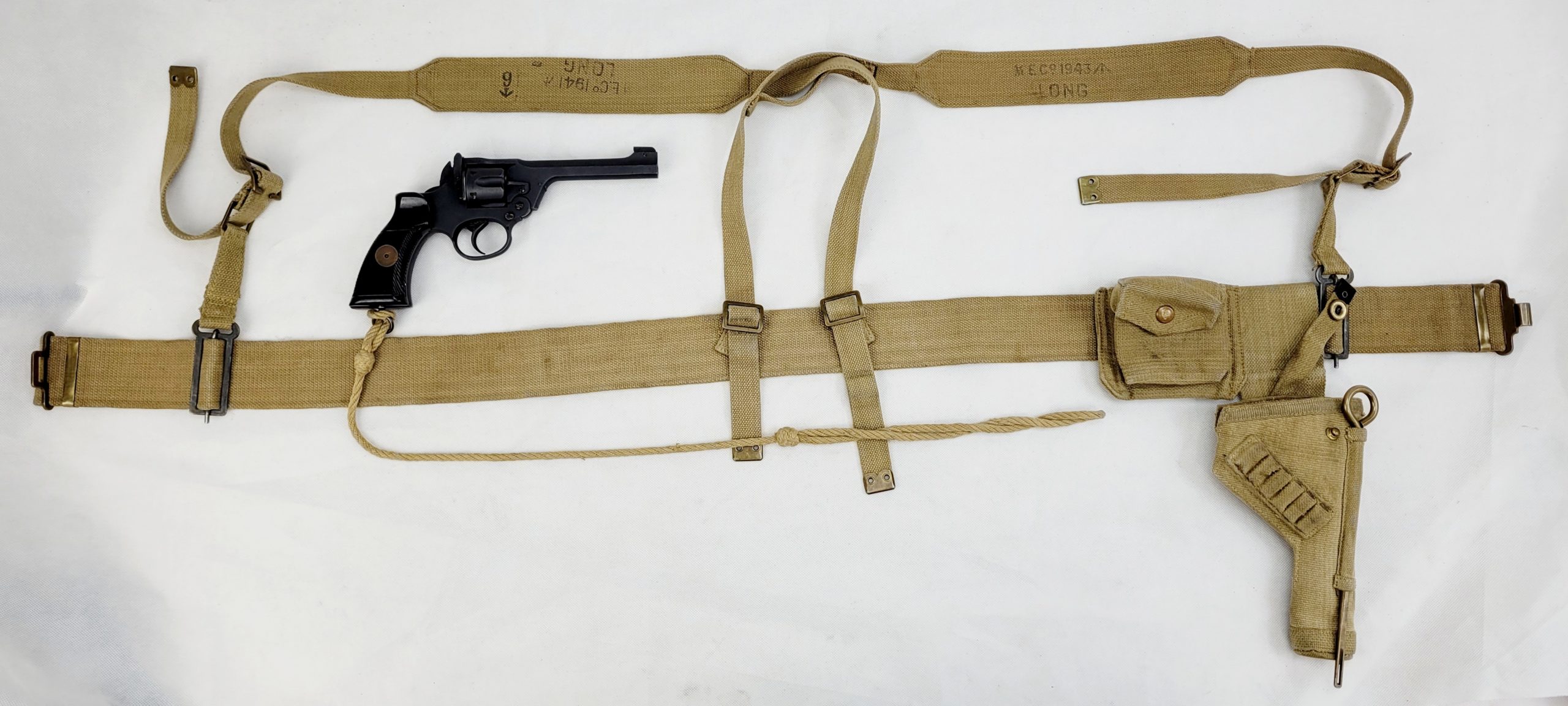 WW2 1941 Dated Enfield No2 Mk1* .38 Tankers Revolver with Original Webbing - Image 25