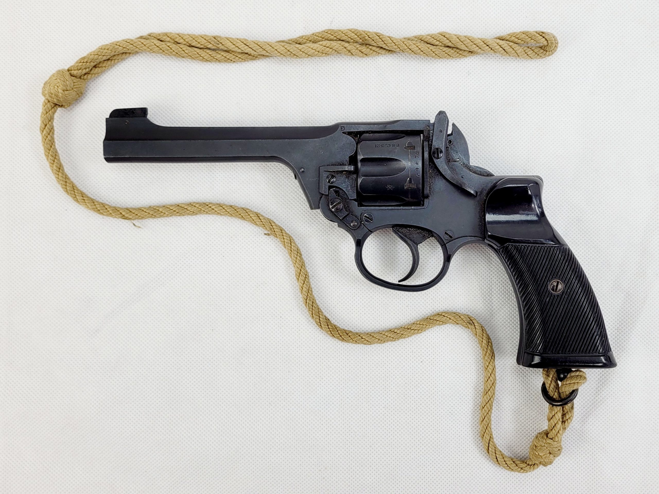WW2 1941 Dated Enfield No2 Mk1* .38 Tankers Revolver with Original Webbing - Image 6