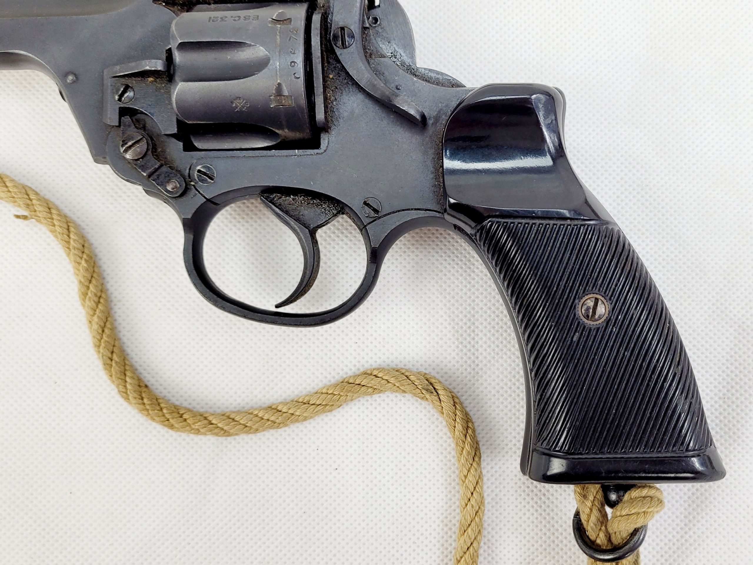 WW2 1941 Dated Enfield No2 Mk1* .38 Tankers Revolver with Original Webbing - Image 7