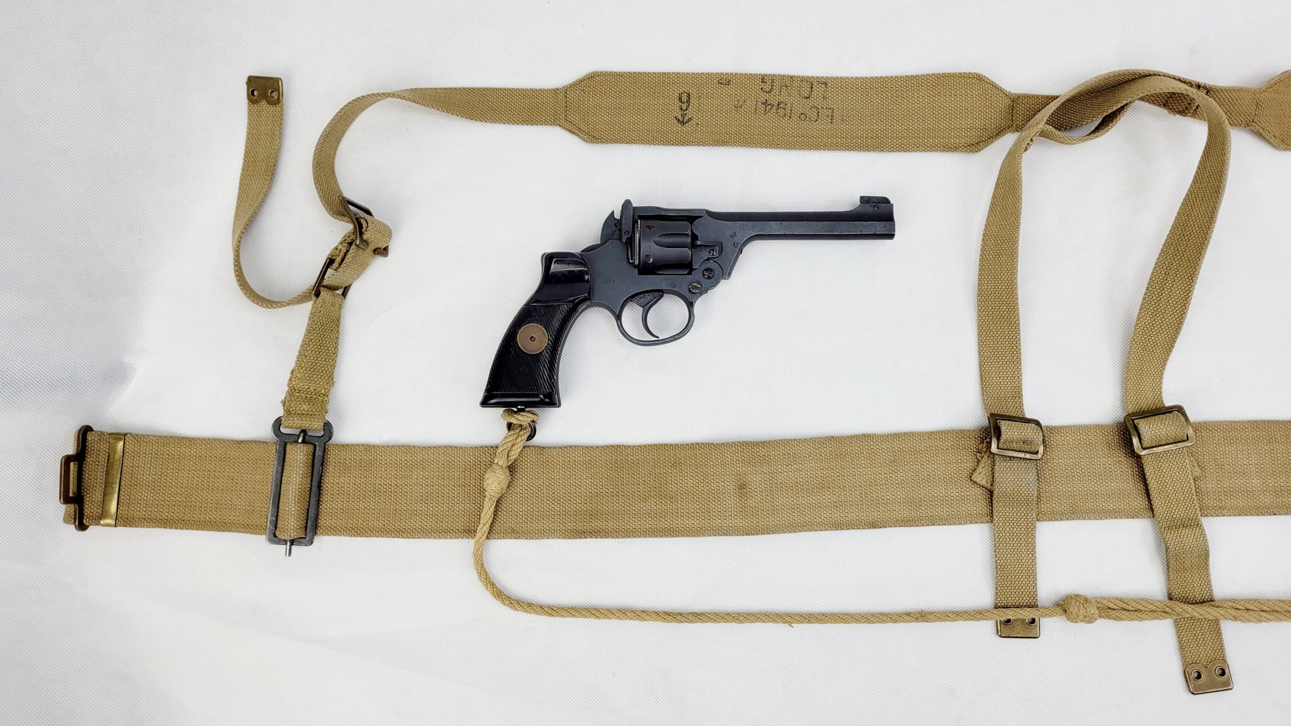 WW2 1941 Dated Enfield No2 Mk1* .38 Tankers Revolver with Original Webbing - Image 26