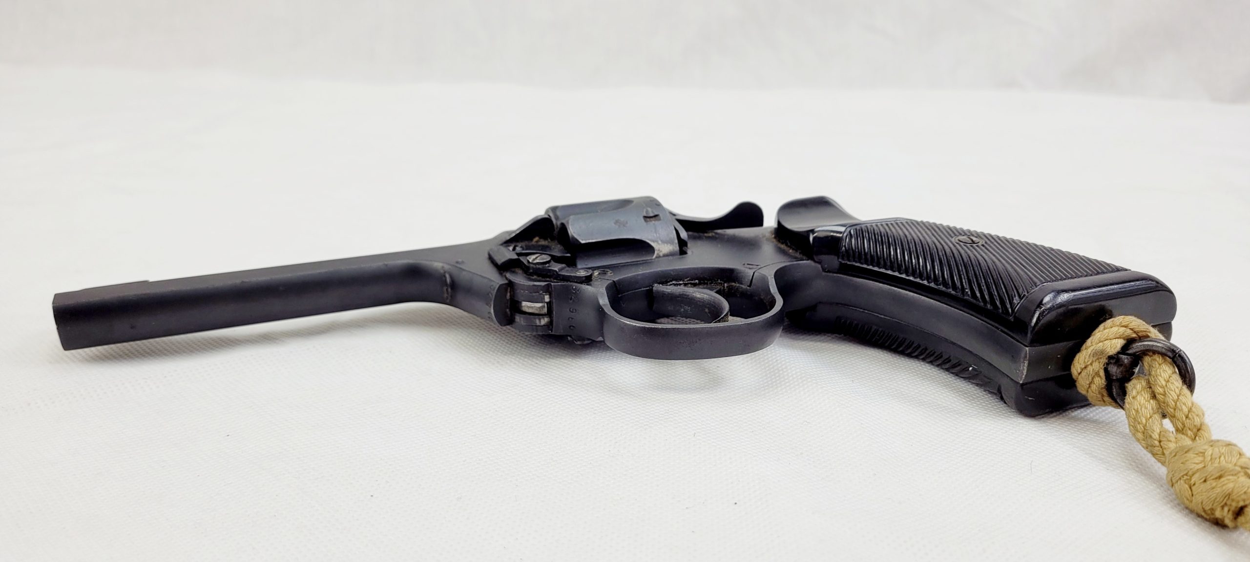 WW2 1941 Dated Enfield No2 Mk1* .38 Tankers Revolver with Original Webbing - Image 17