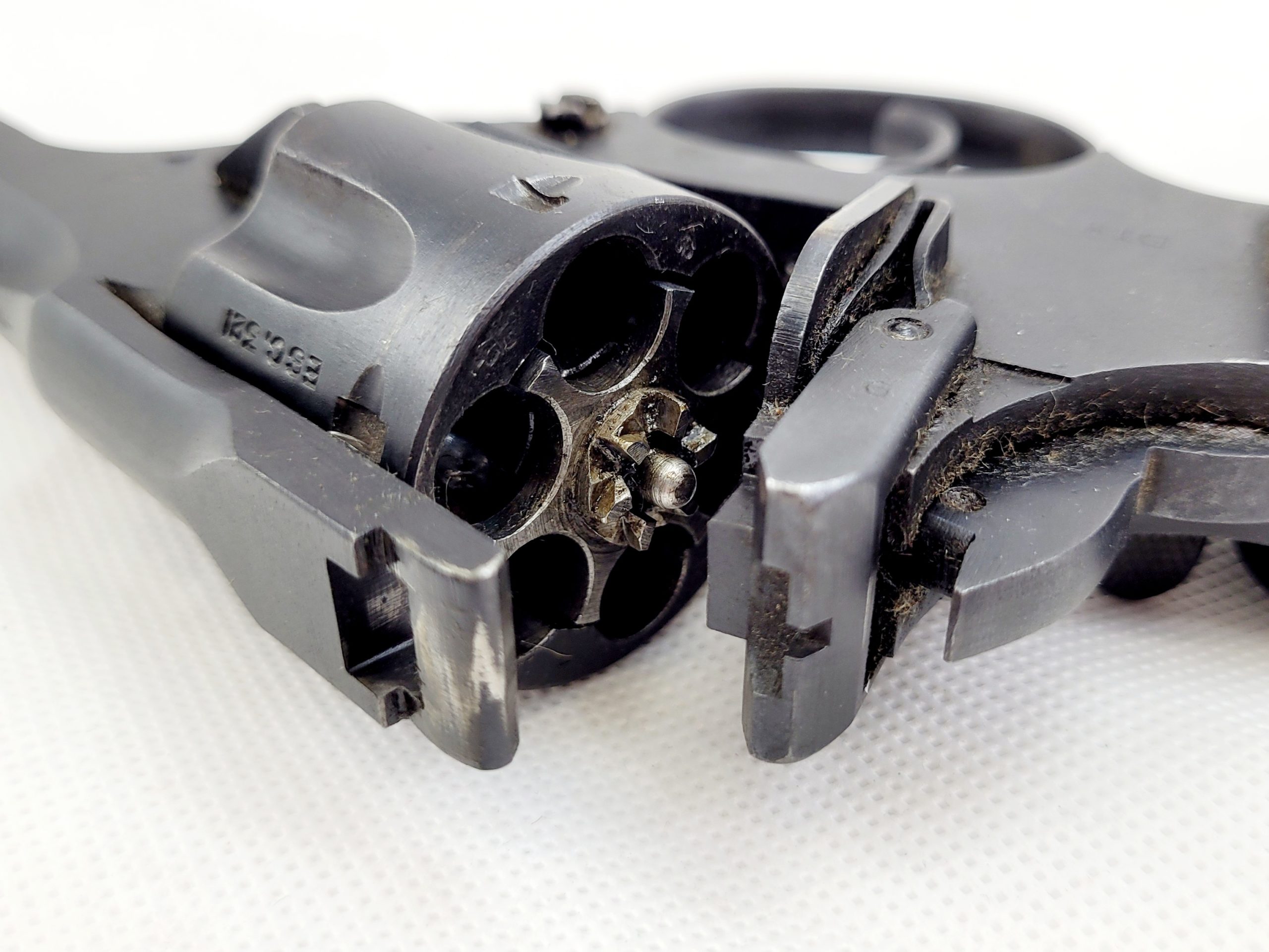 WW2 1941 Dated Enfield No2 Mk1* .38 Tankers Revolver with Original Webbing - Image 24