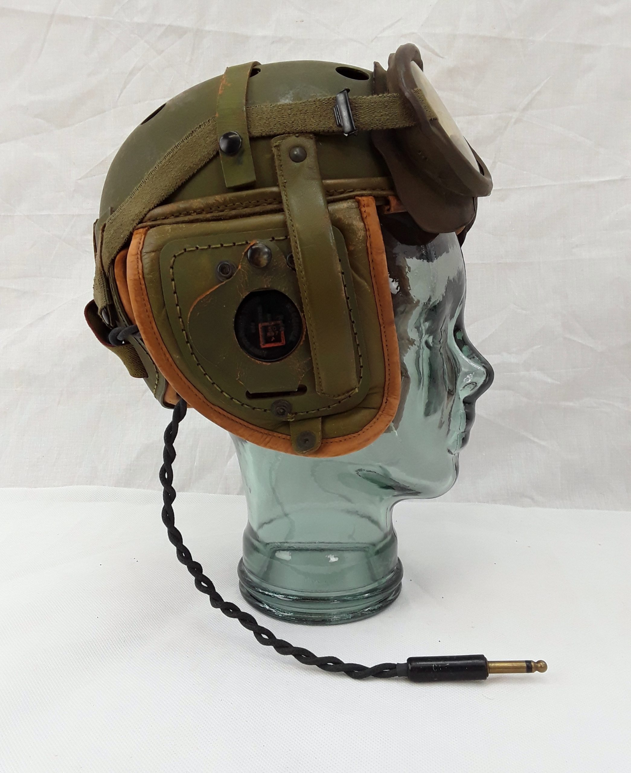 Rare And Unissued Complete Set Of Rawlings WW2 M1938 USA Tankers Helmet With Microphones - Image 11