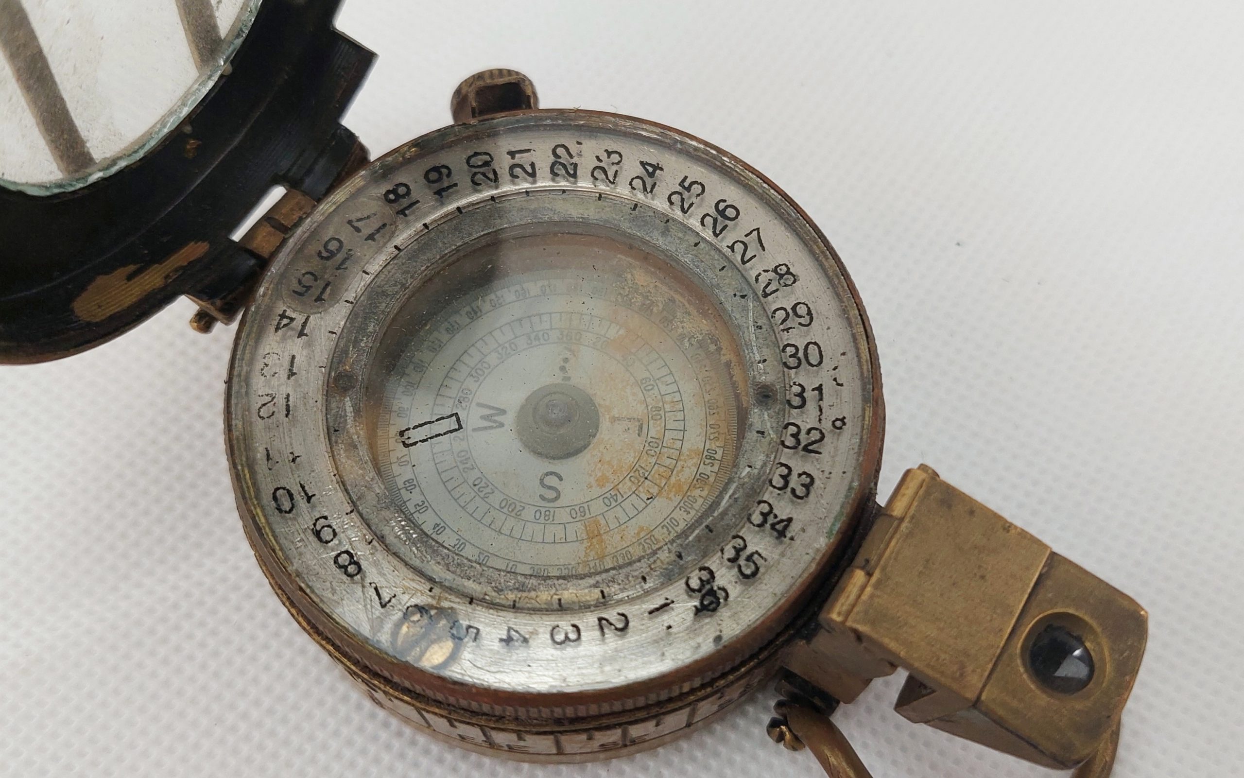 1950 MK3A British Prismatic Marching Compass - Image 7