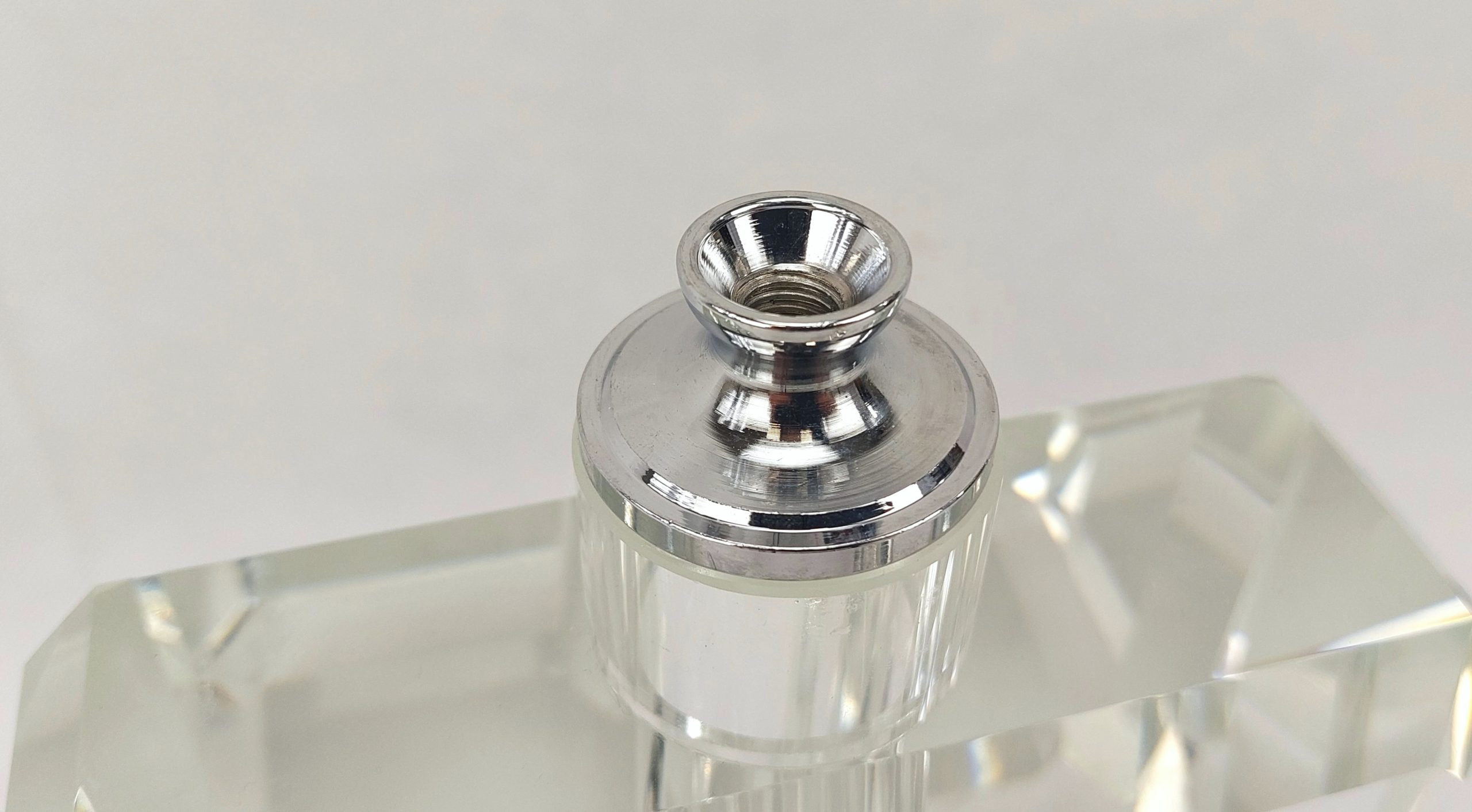 Art Deco Style Late 20th Century Crystal Shop Display Scent Bottle - Image 4